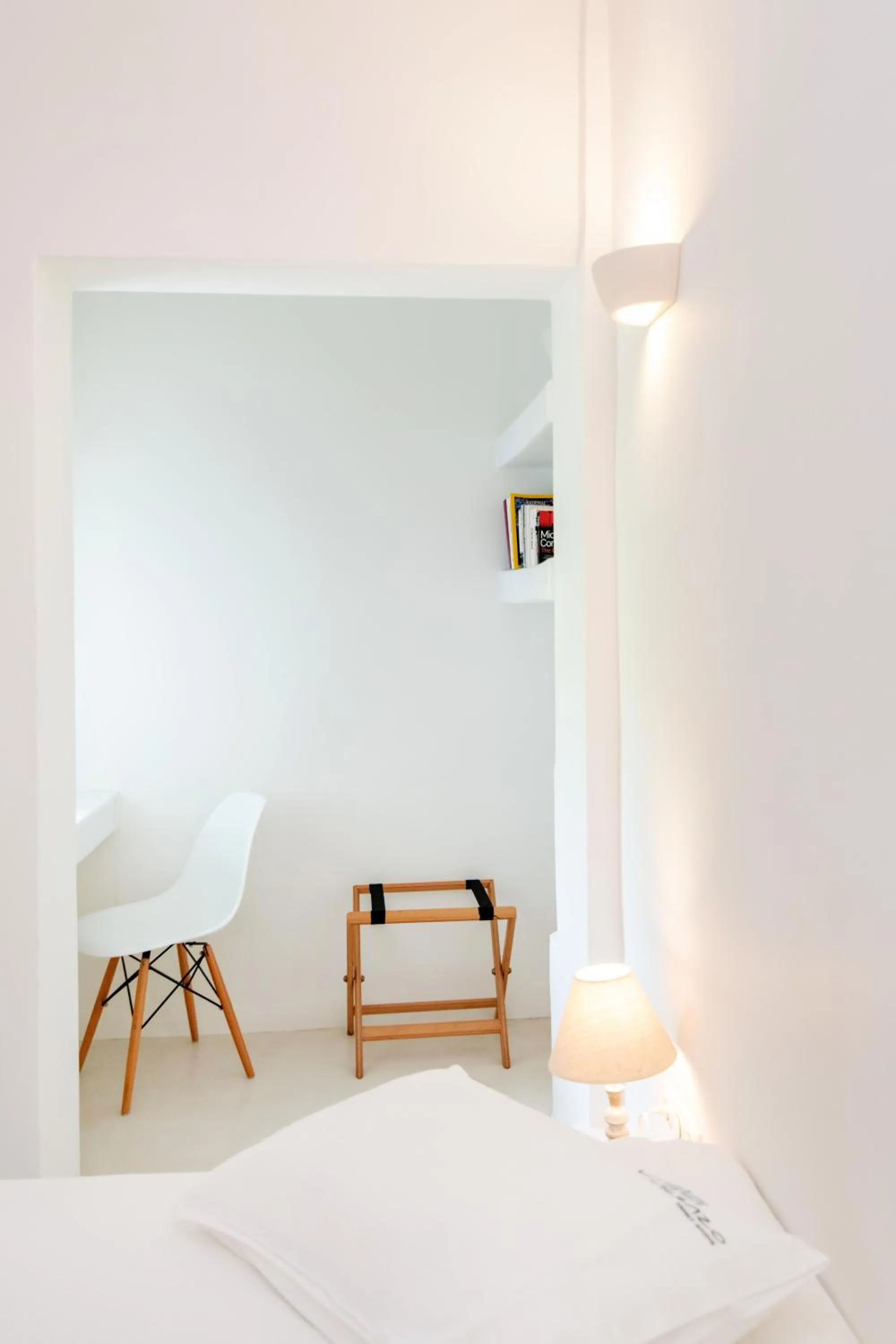 Bedroom, Bed in Vincenzo Family Rooms