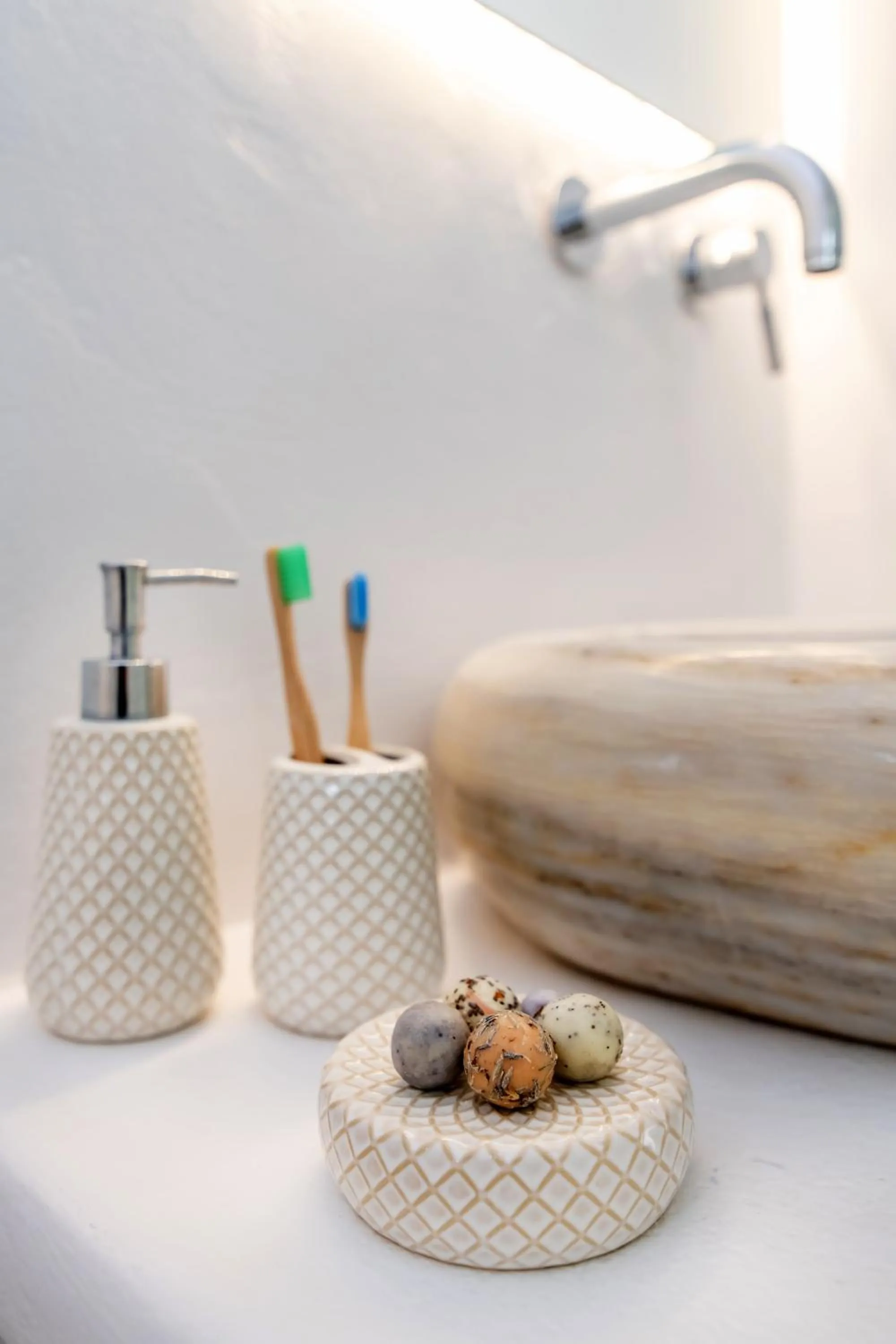 Decorative detail in Vincenzo Family Rooms