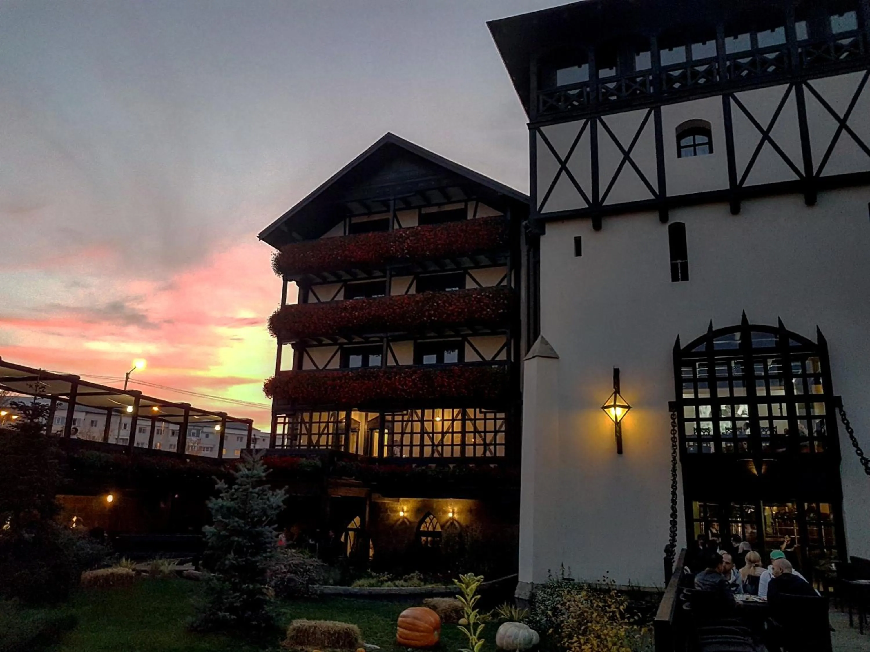 Property building in Podu' cu Lanturi