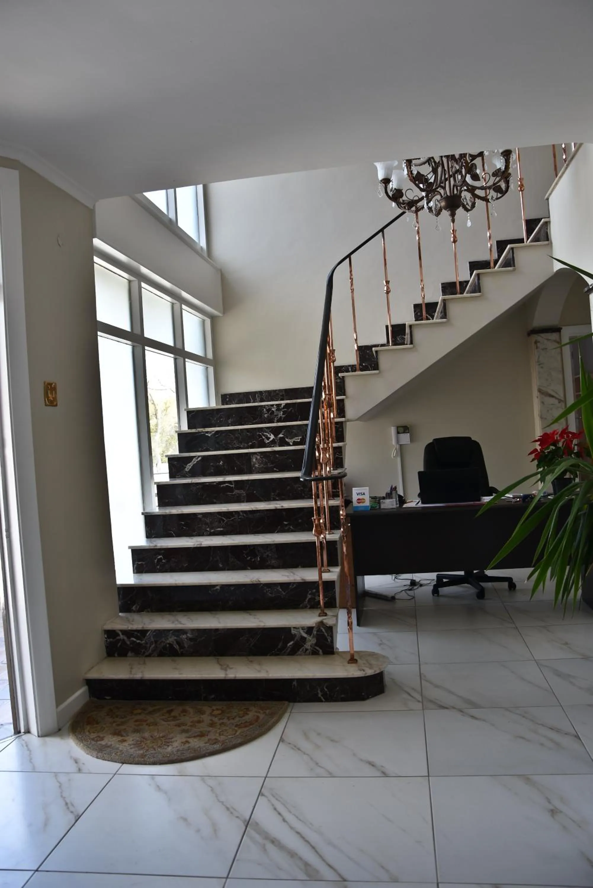 Facade/entrance in 34onlincoln Guesthouse