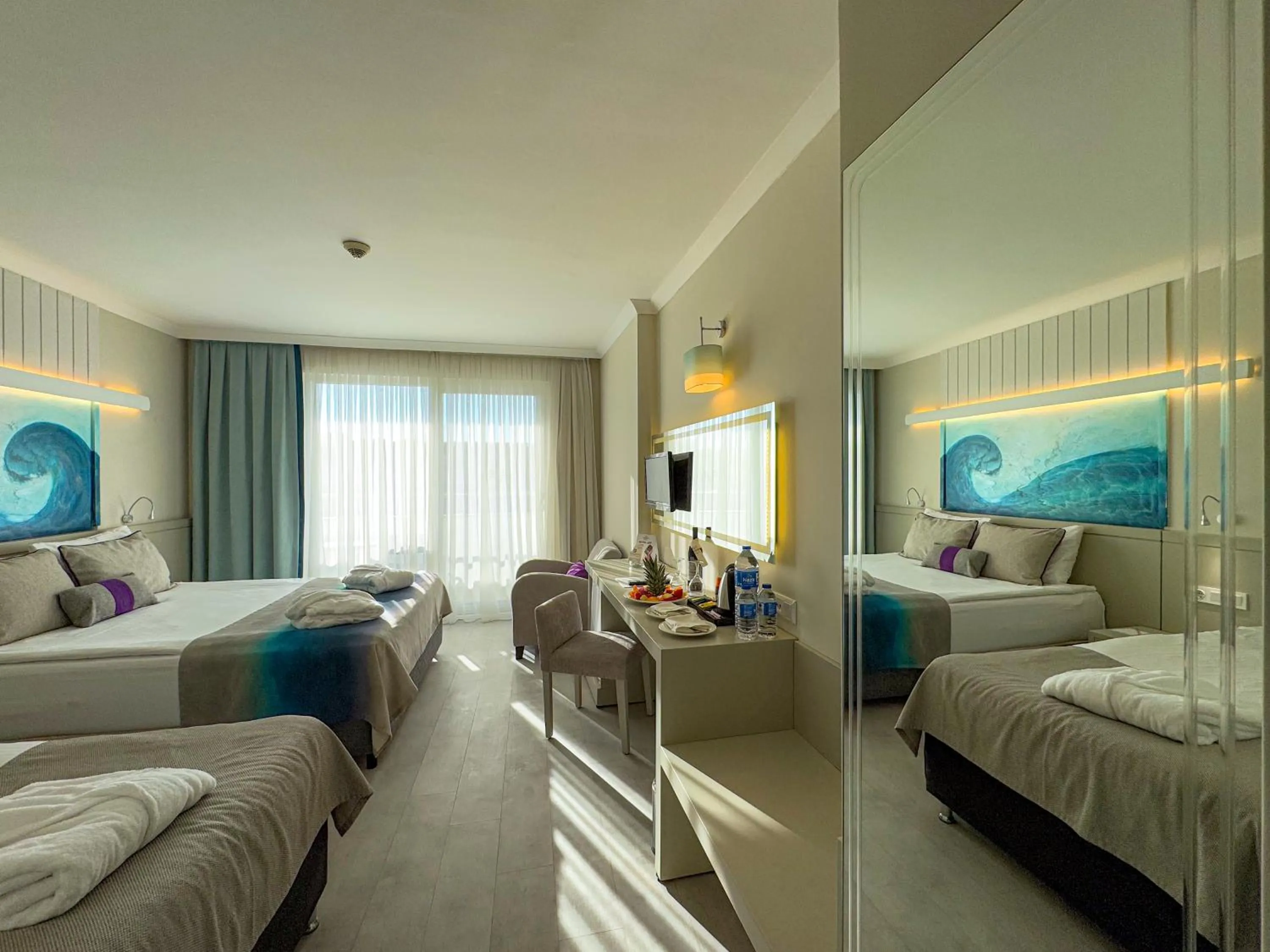 Photo of the whole room, Bed in Catamaran Quality Times