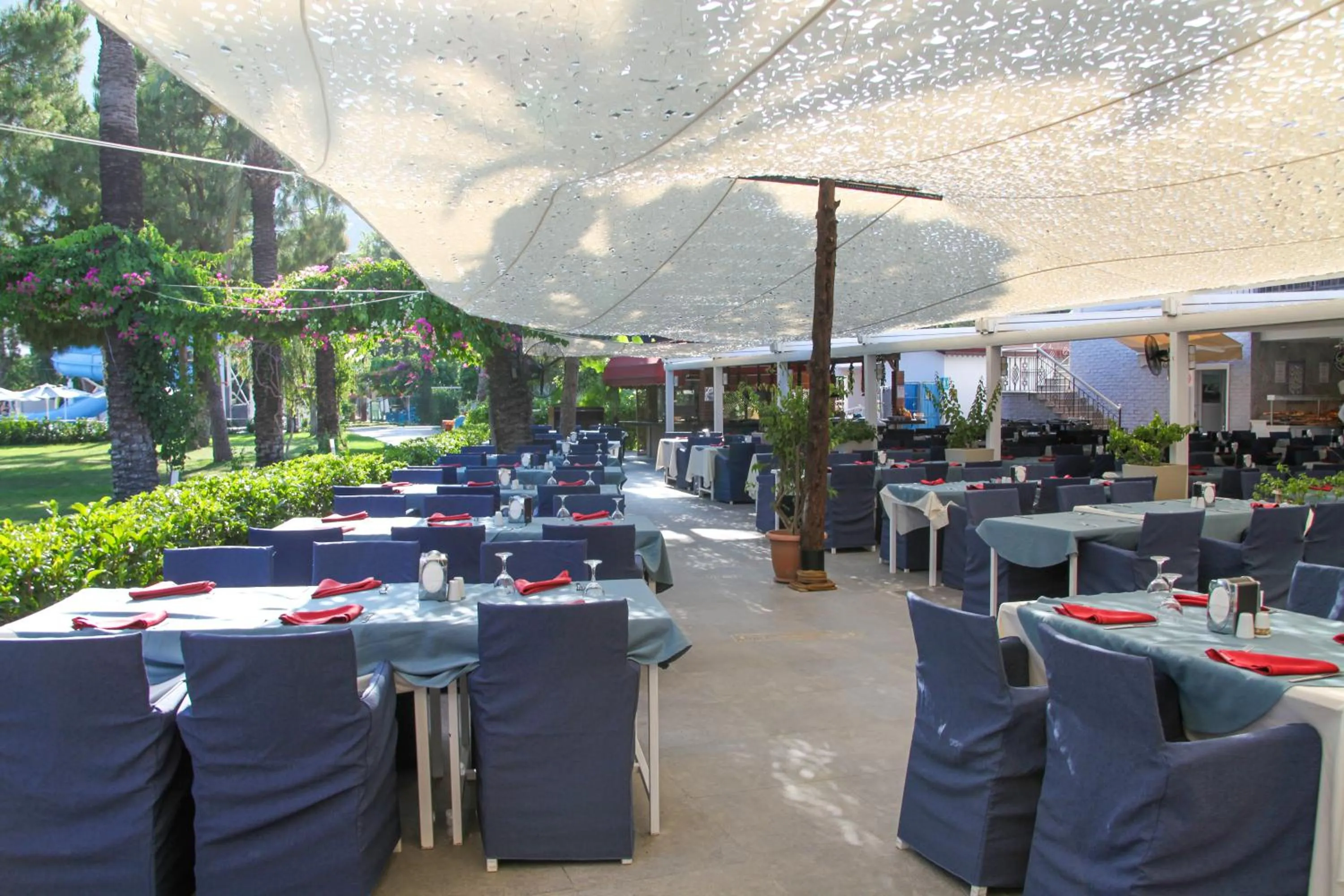 Restaurant/places to eat in Catamaran Quality Times