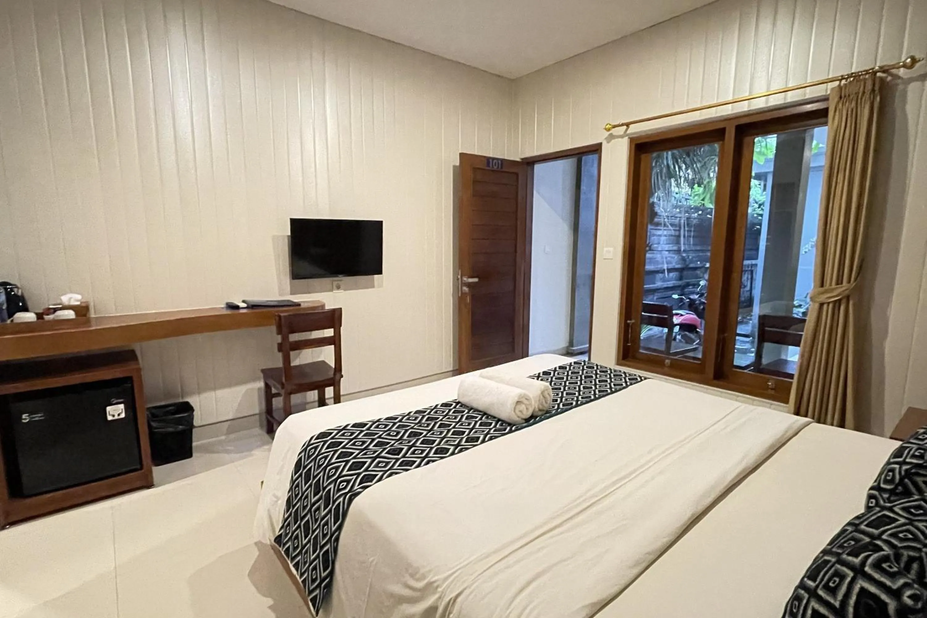 Bed in Singgah Hotel Seminyak