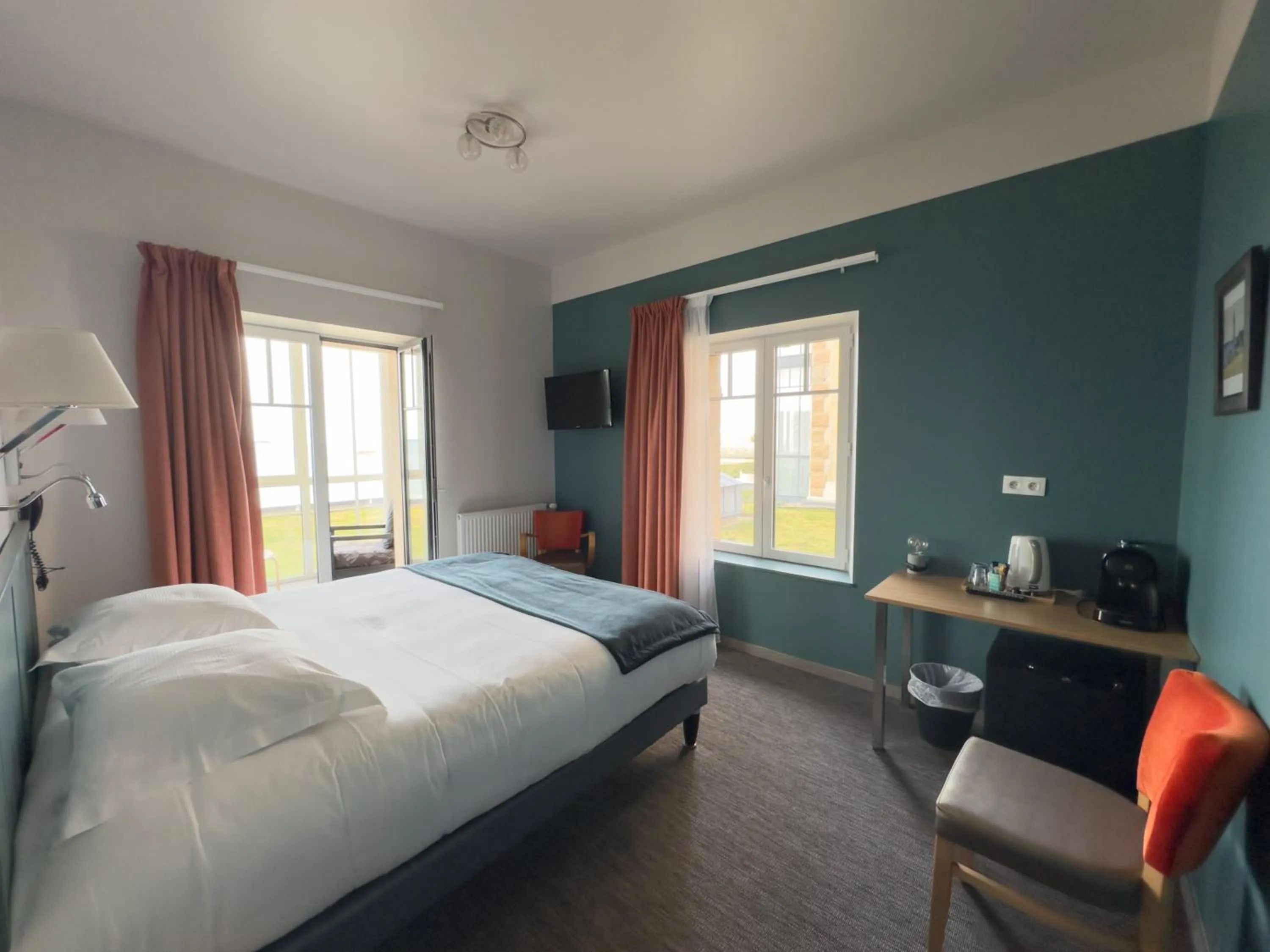 Photo of the whole room, Bed in Logis Hôtel Ker Mor