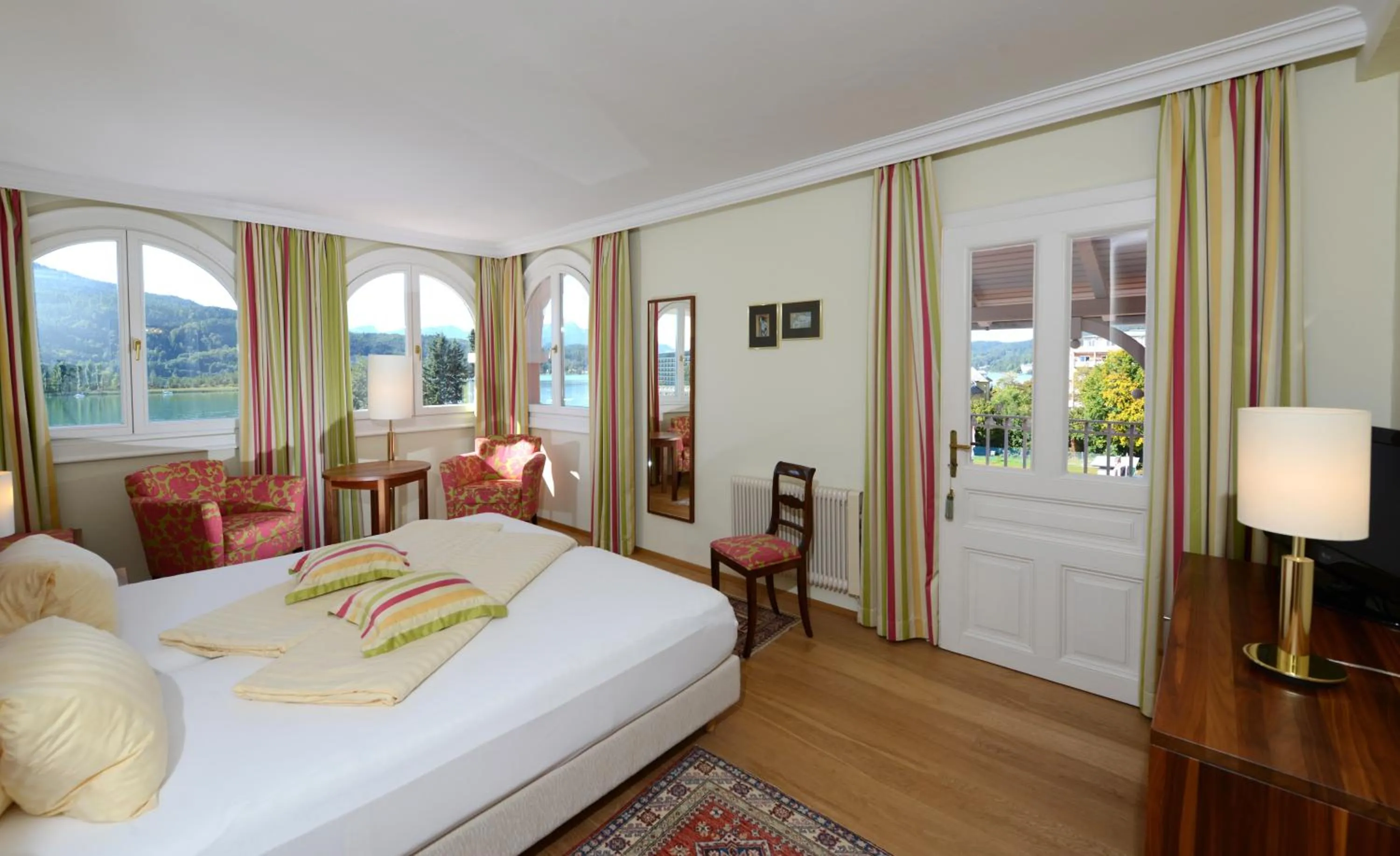 Bed in Seehotel Astoria