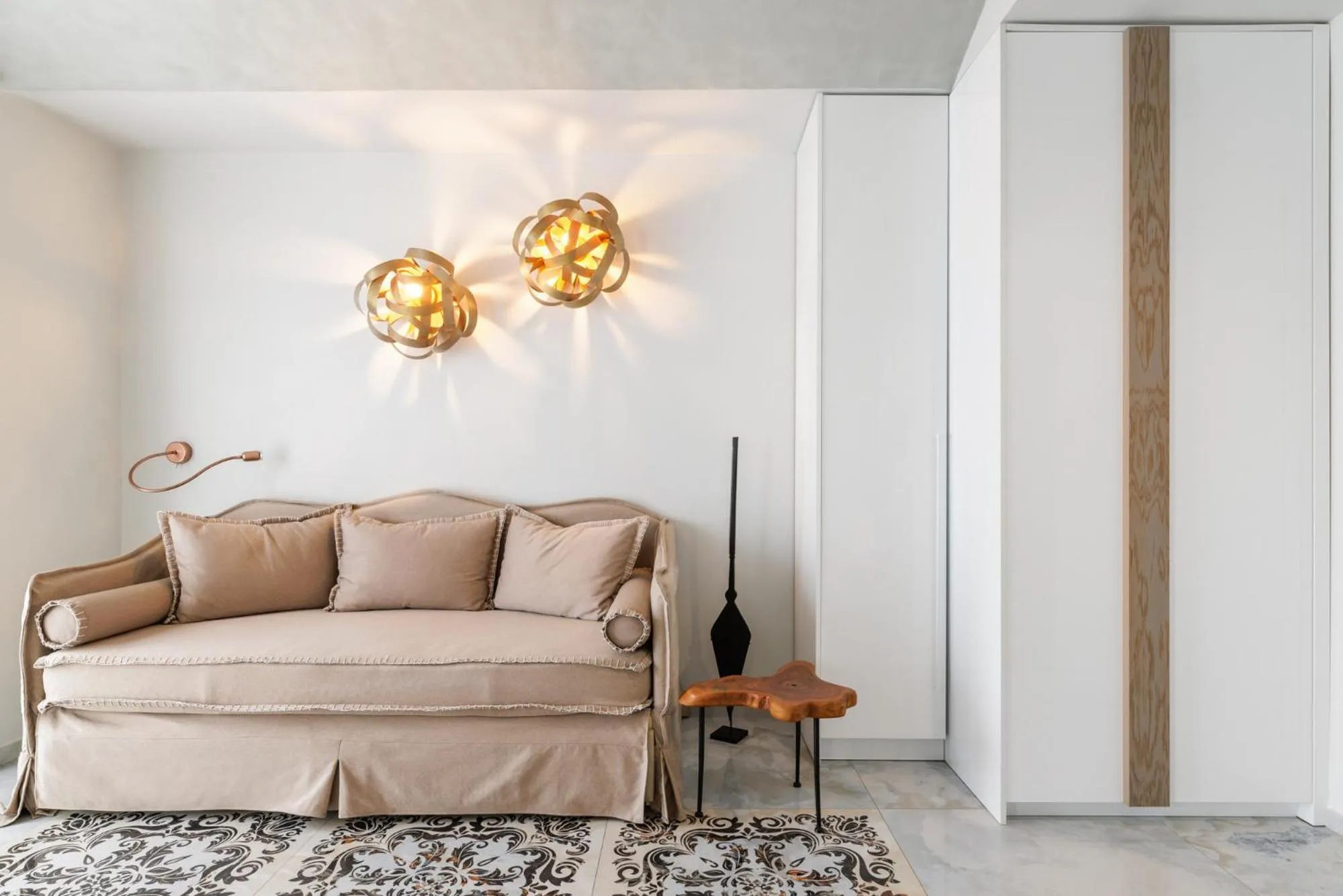 Blue Carpet Luxury Suites