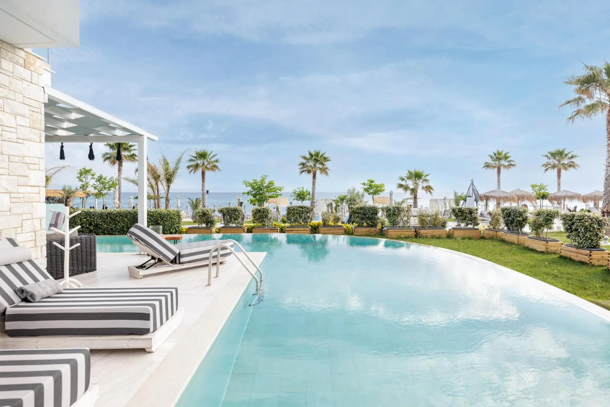 Blue Carpet Luxury Suites