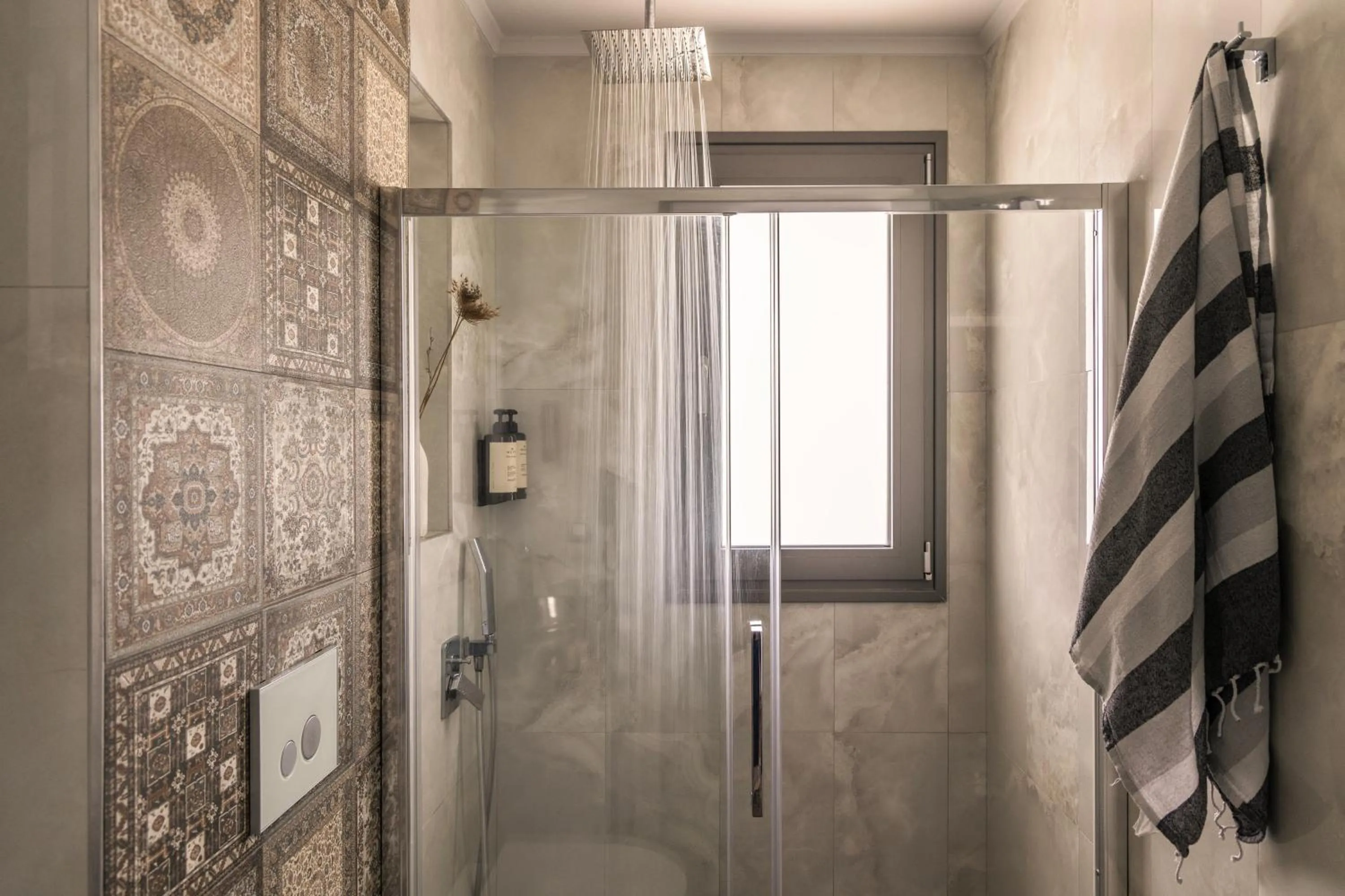 Blue Carpet Luxury Suites