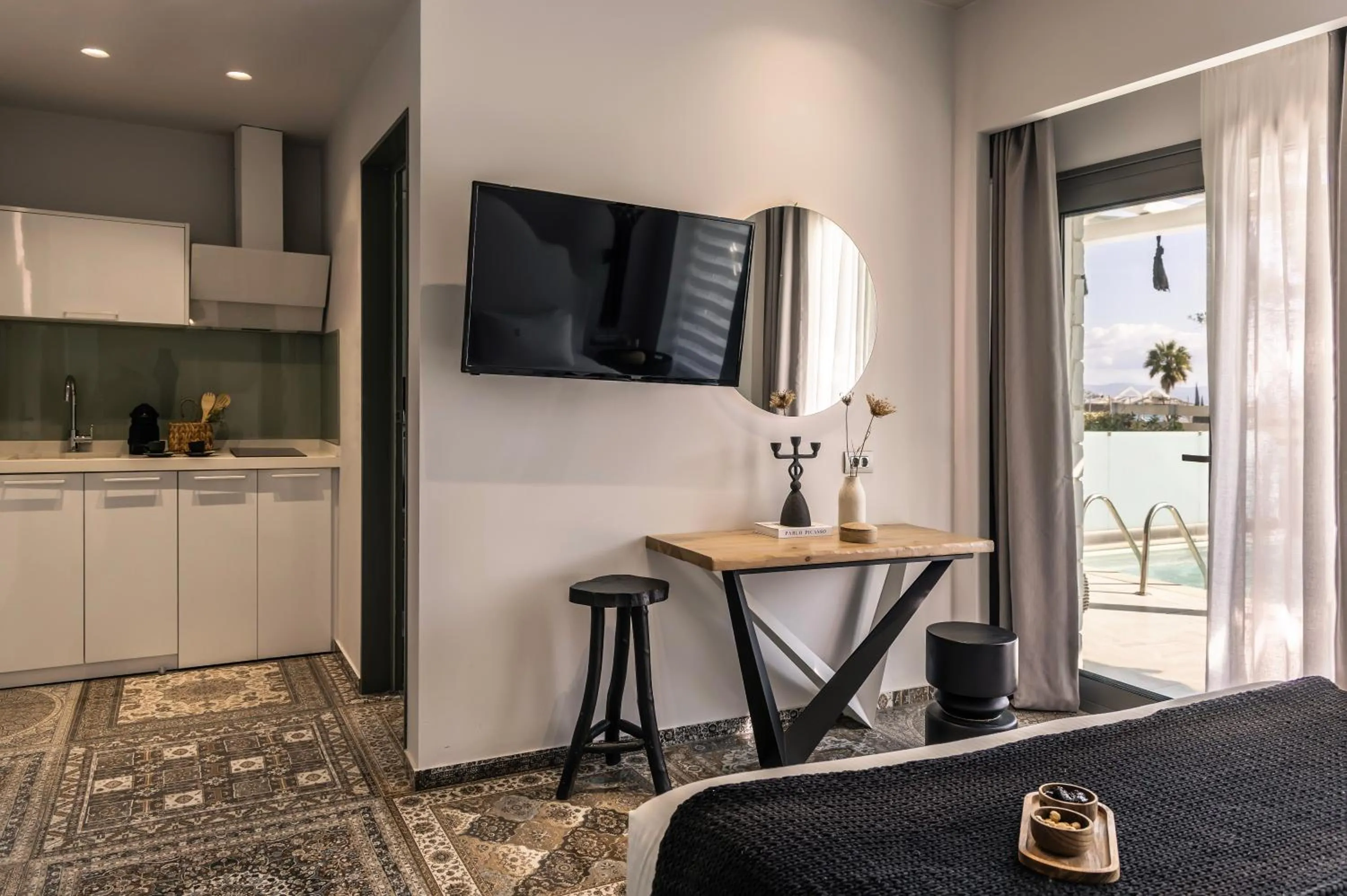 Blue Carpet Luxury Suites