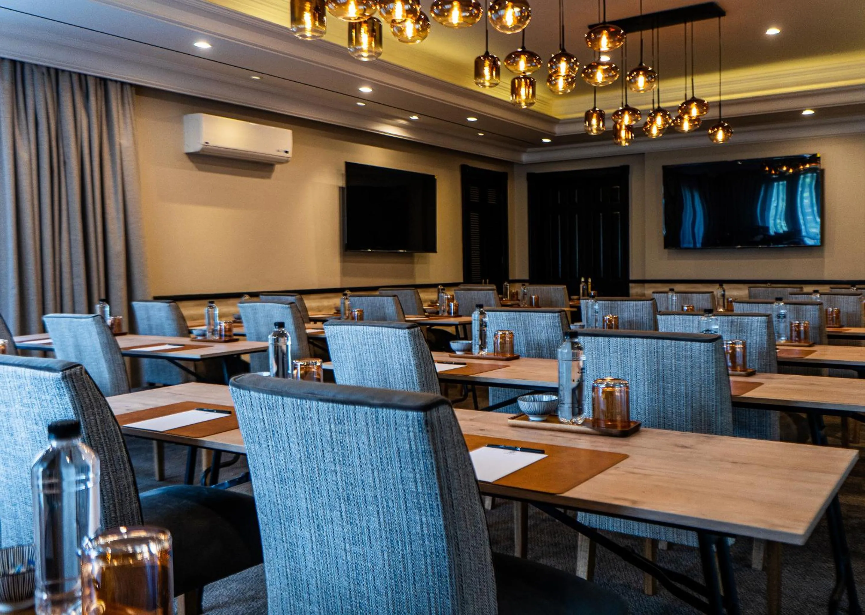 TV and multimedia in Zimbali Lodge by Dream Resorts