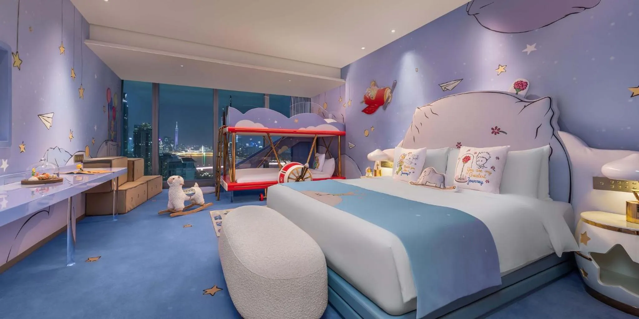 Photo of the whole room, Bed in InterContinental Guangzhou Exhibition Center by IHG