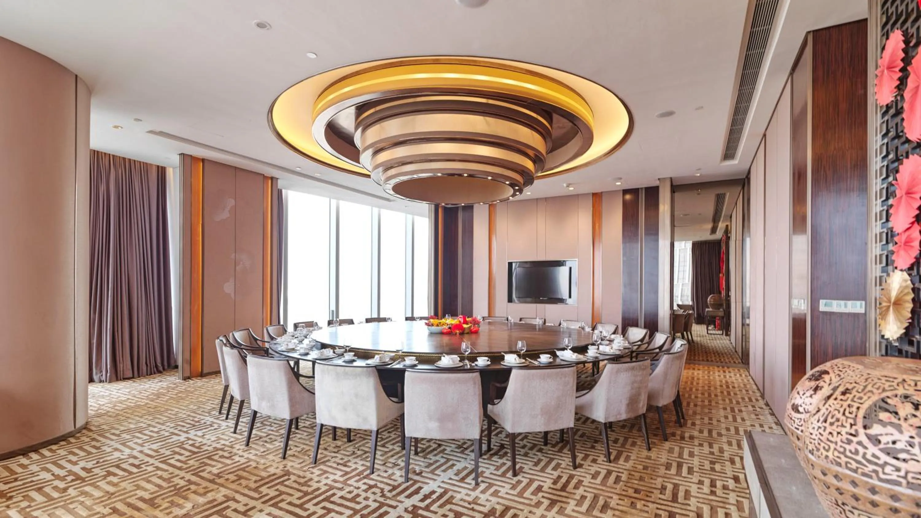 Restaurant/places to eat in InterContinental Guangzhou Exhibition Center by IHG