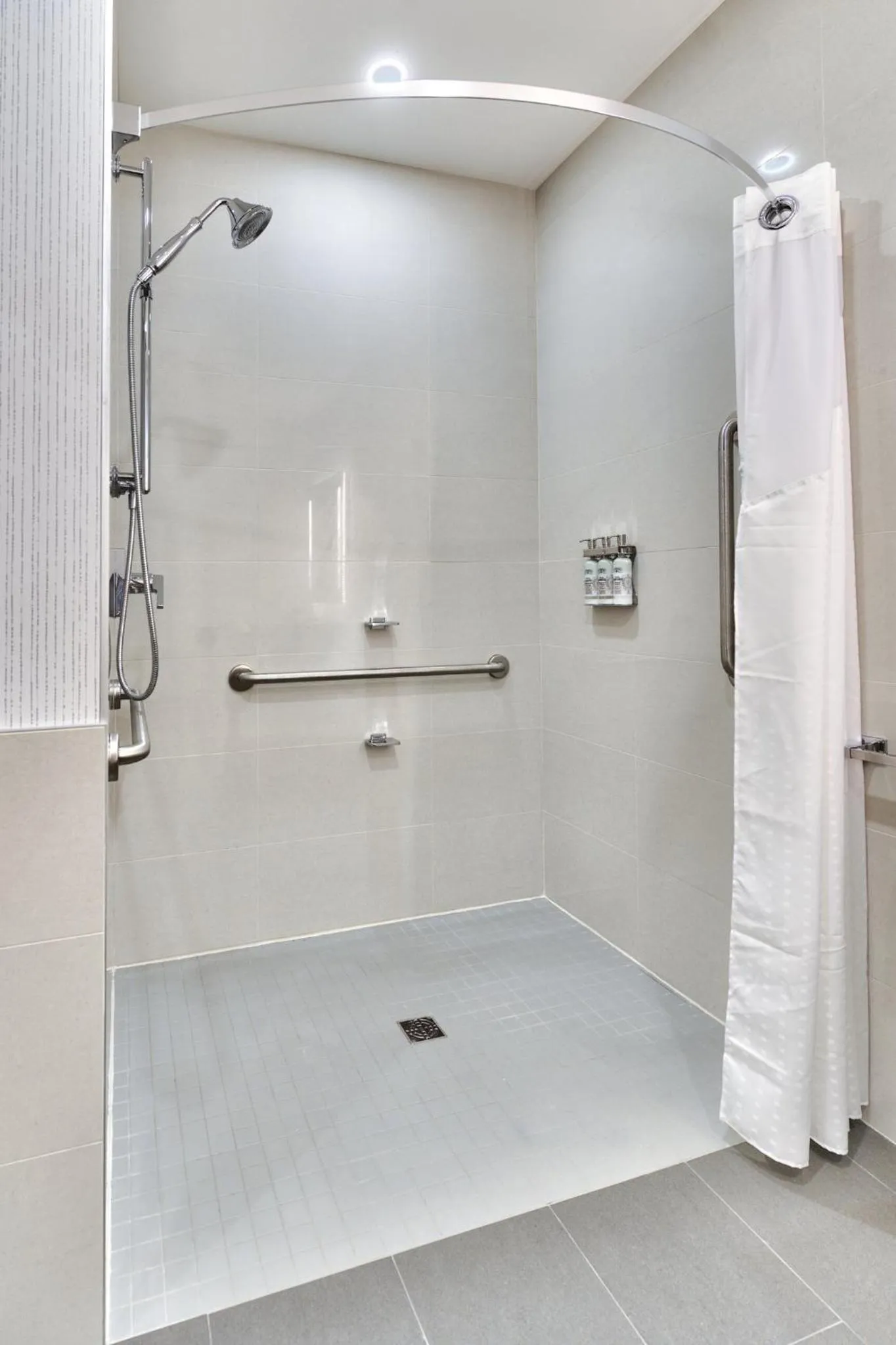 Bathroom in Holiday Inn Express & Suites - Trois Rivieres Ouest by IHG