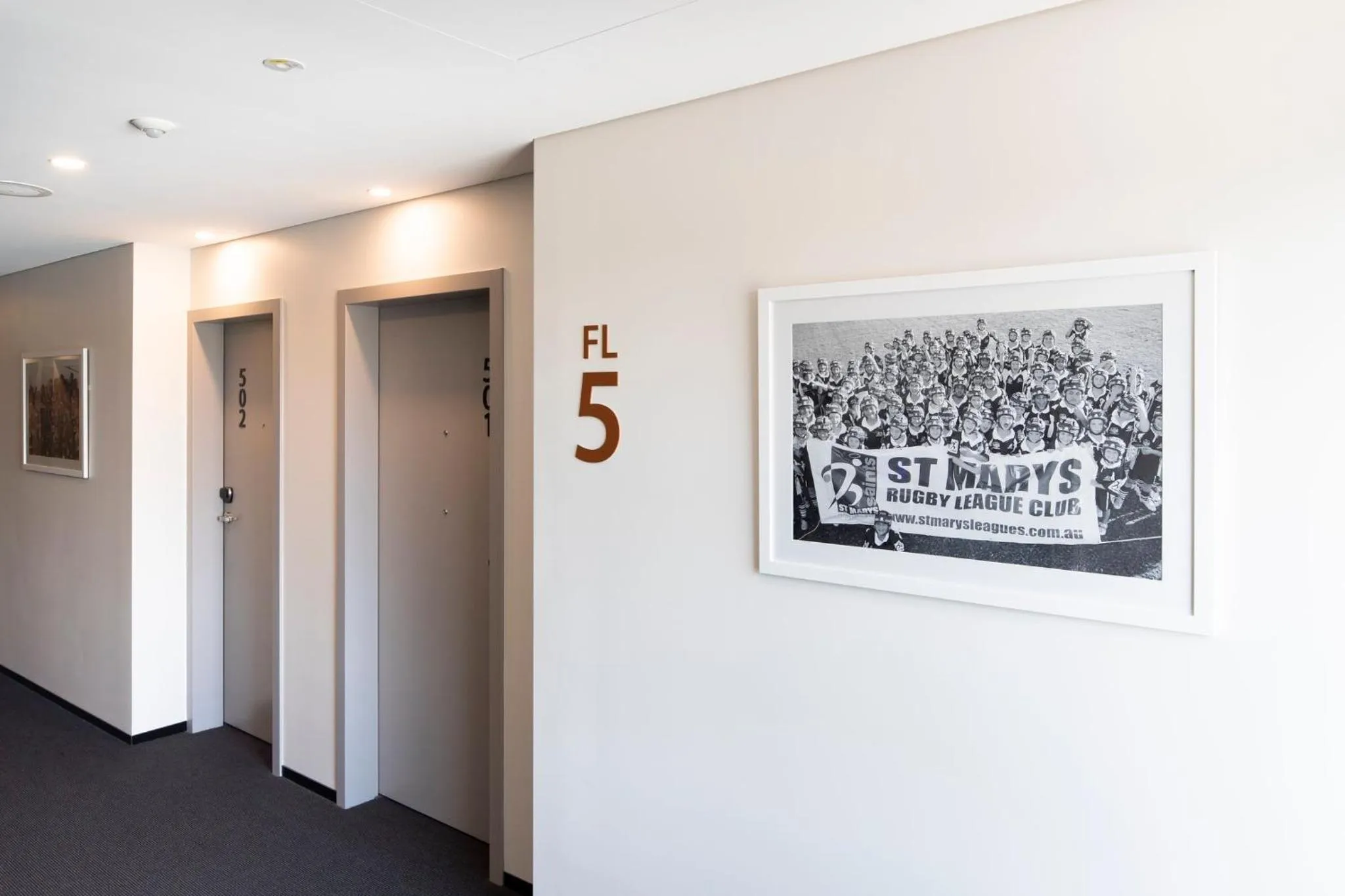 Lobby or reception in Holiday Inn Sydney St Marys by IHG