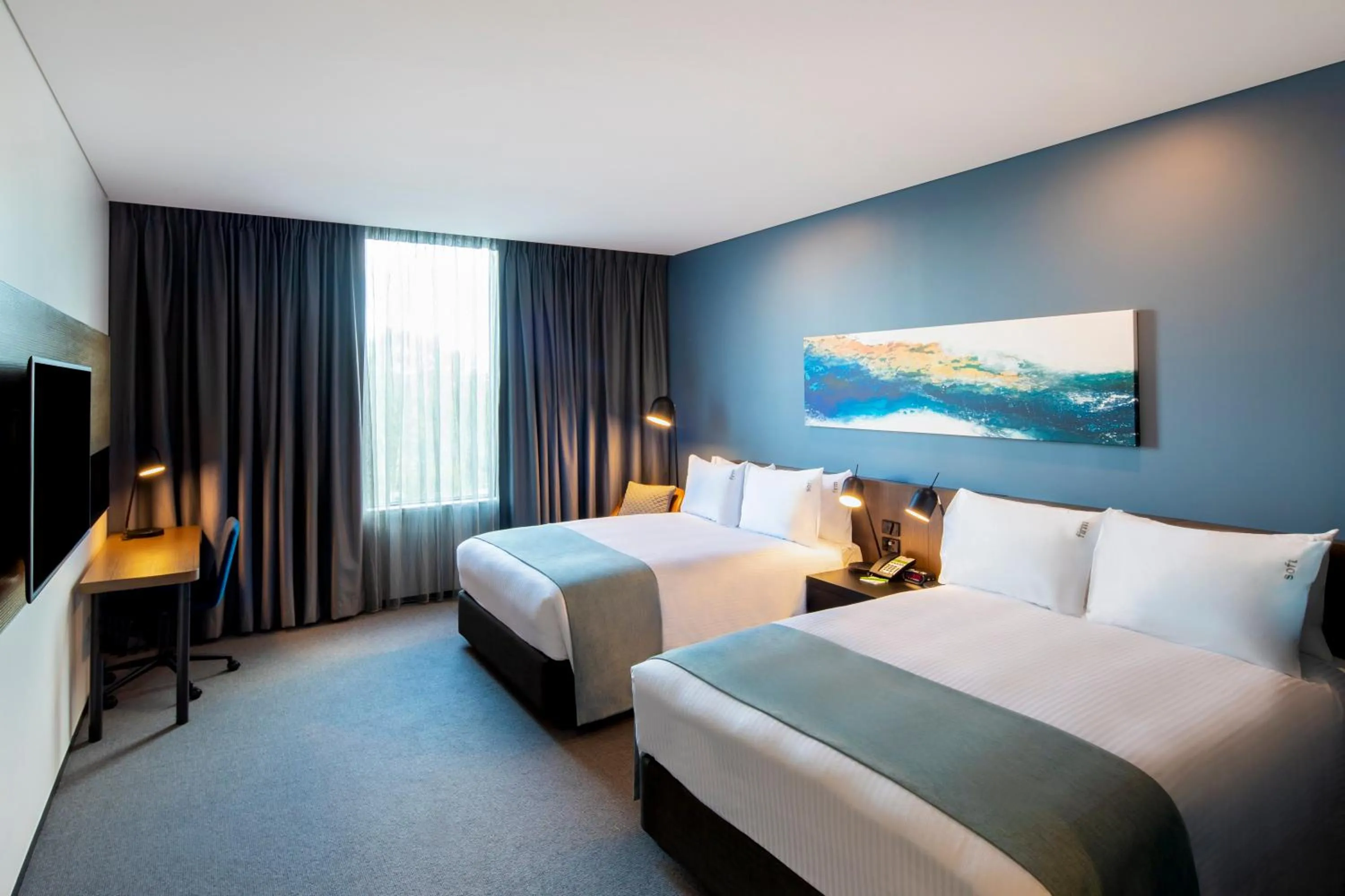 Photo of the whole room, Bed in Holiday Inn Sydney St Marys by IHG