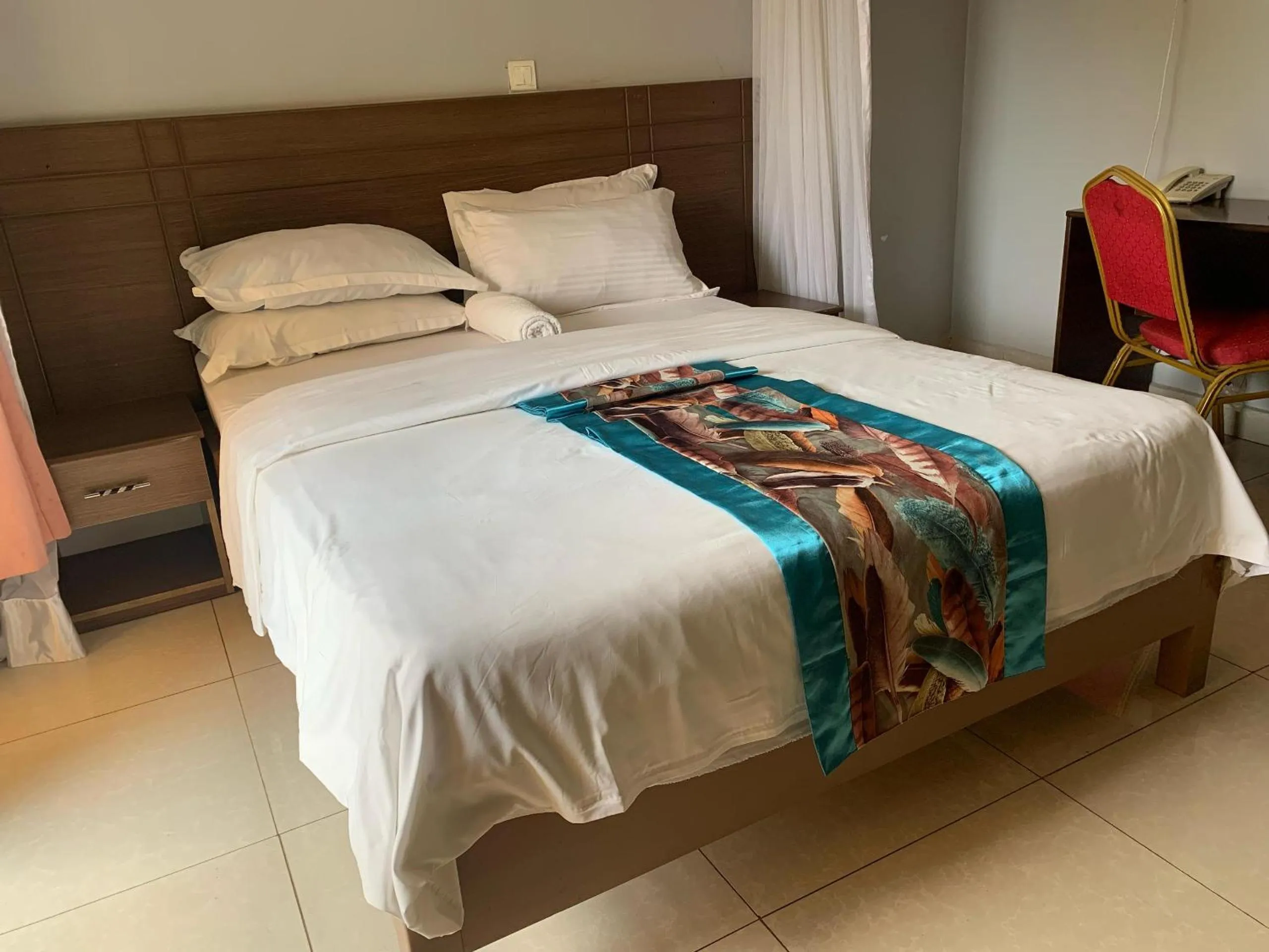 Bed in Agenda 2000 Hotels Ltd