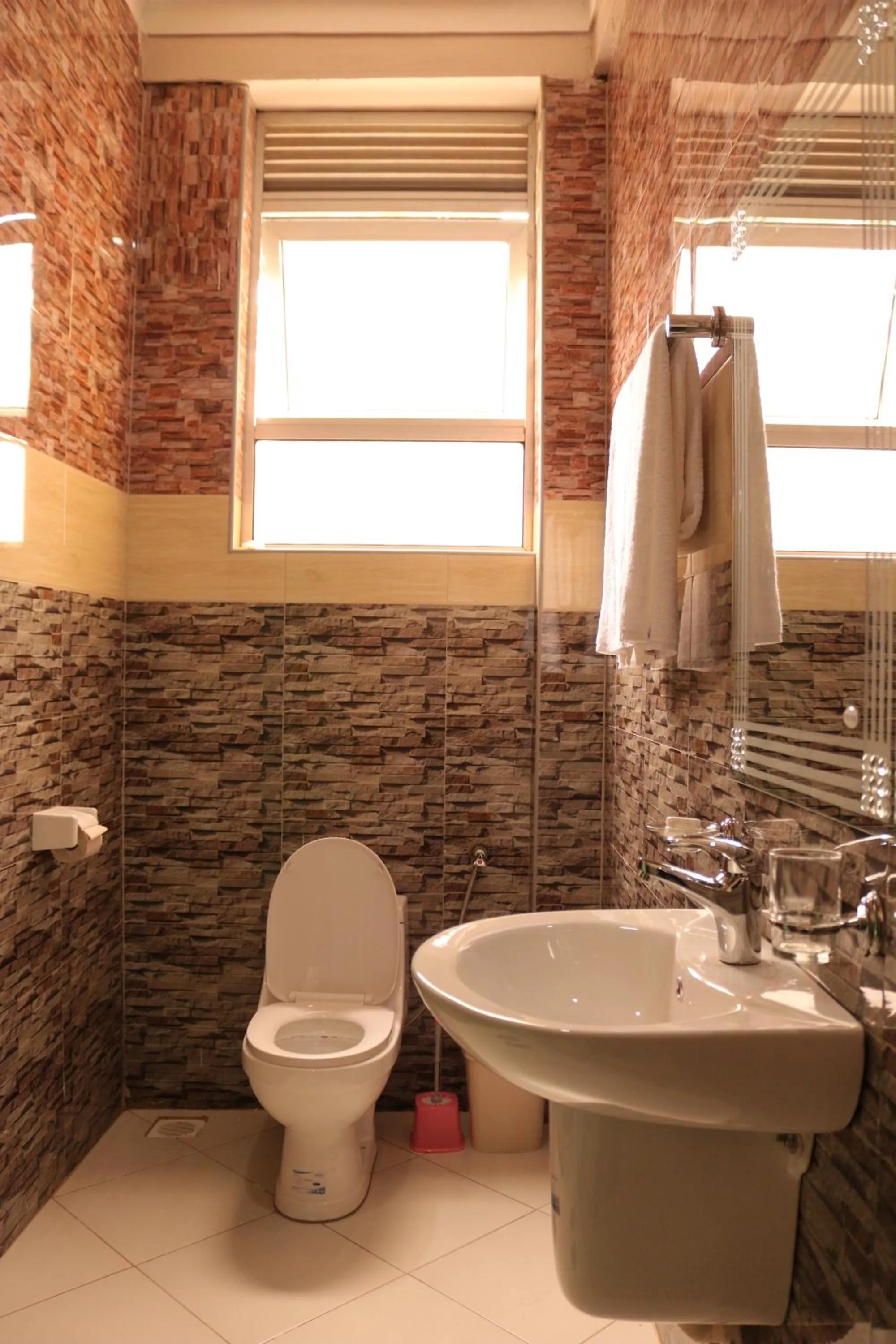 Agenda 2000 Hotels Ltd