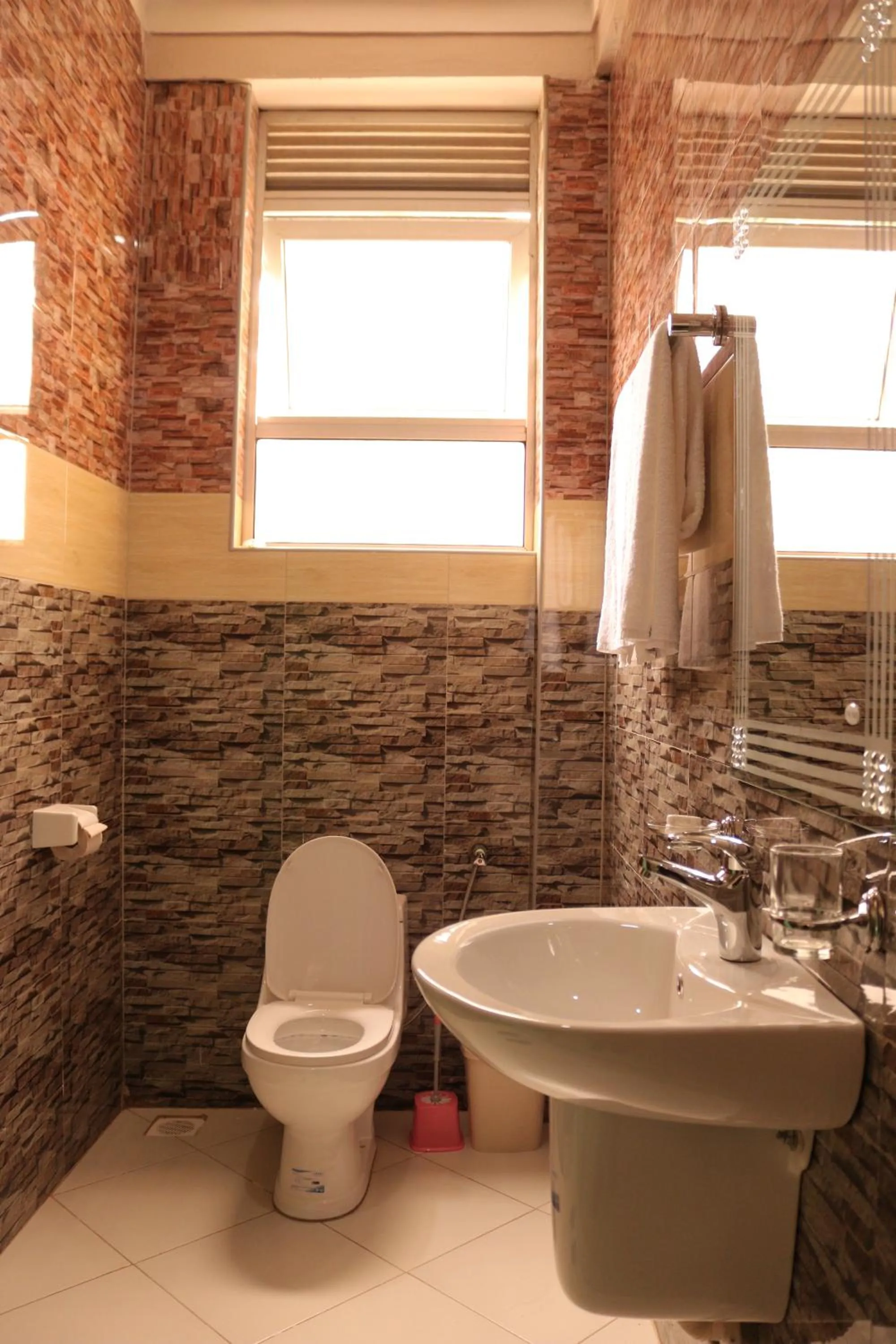 Agenda 2000 Hotels Ltd