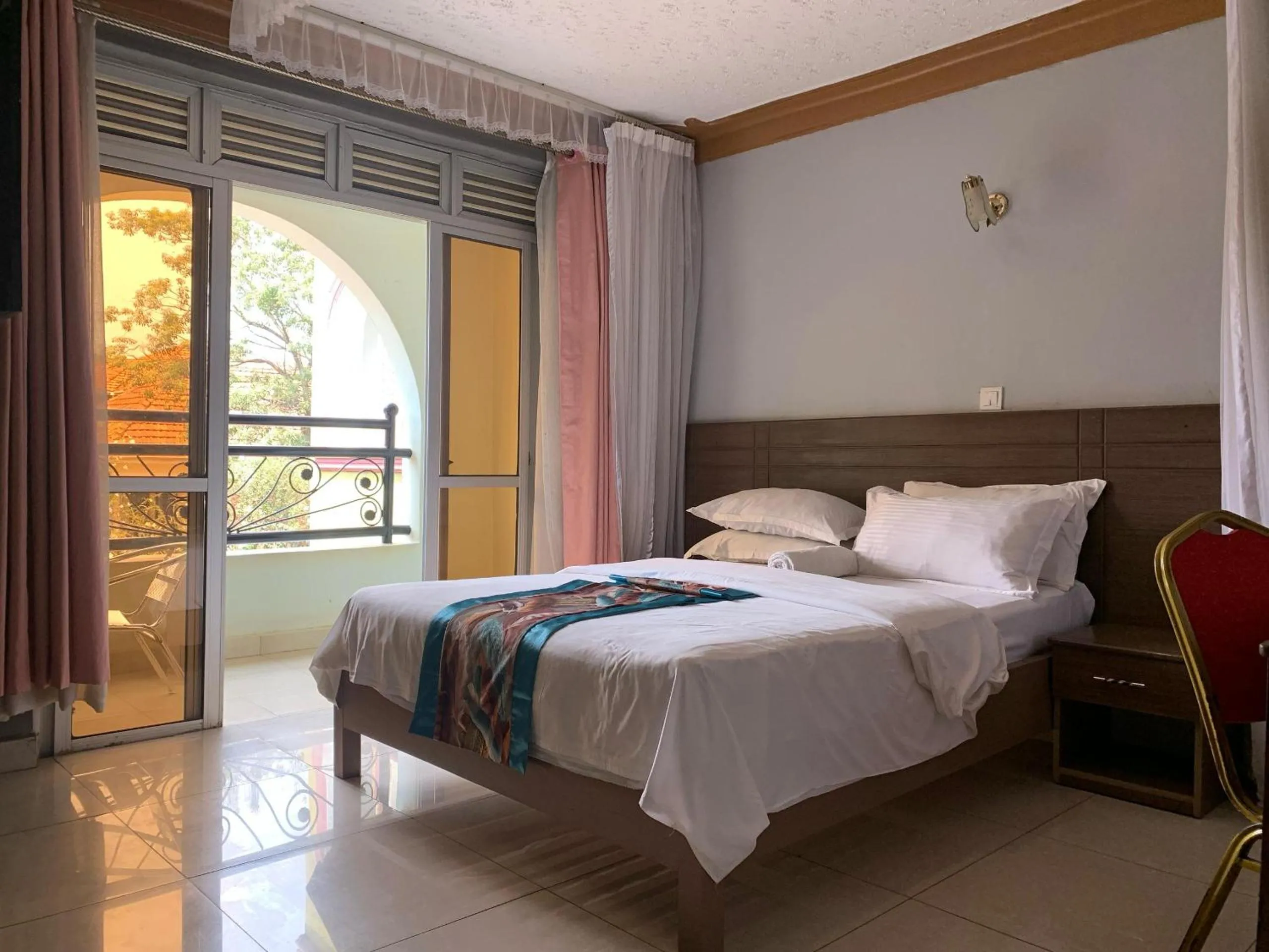 Bed in Agenda 2000 Hotels Ltd