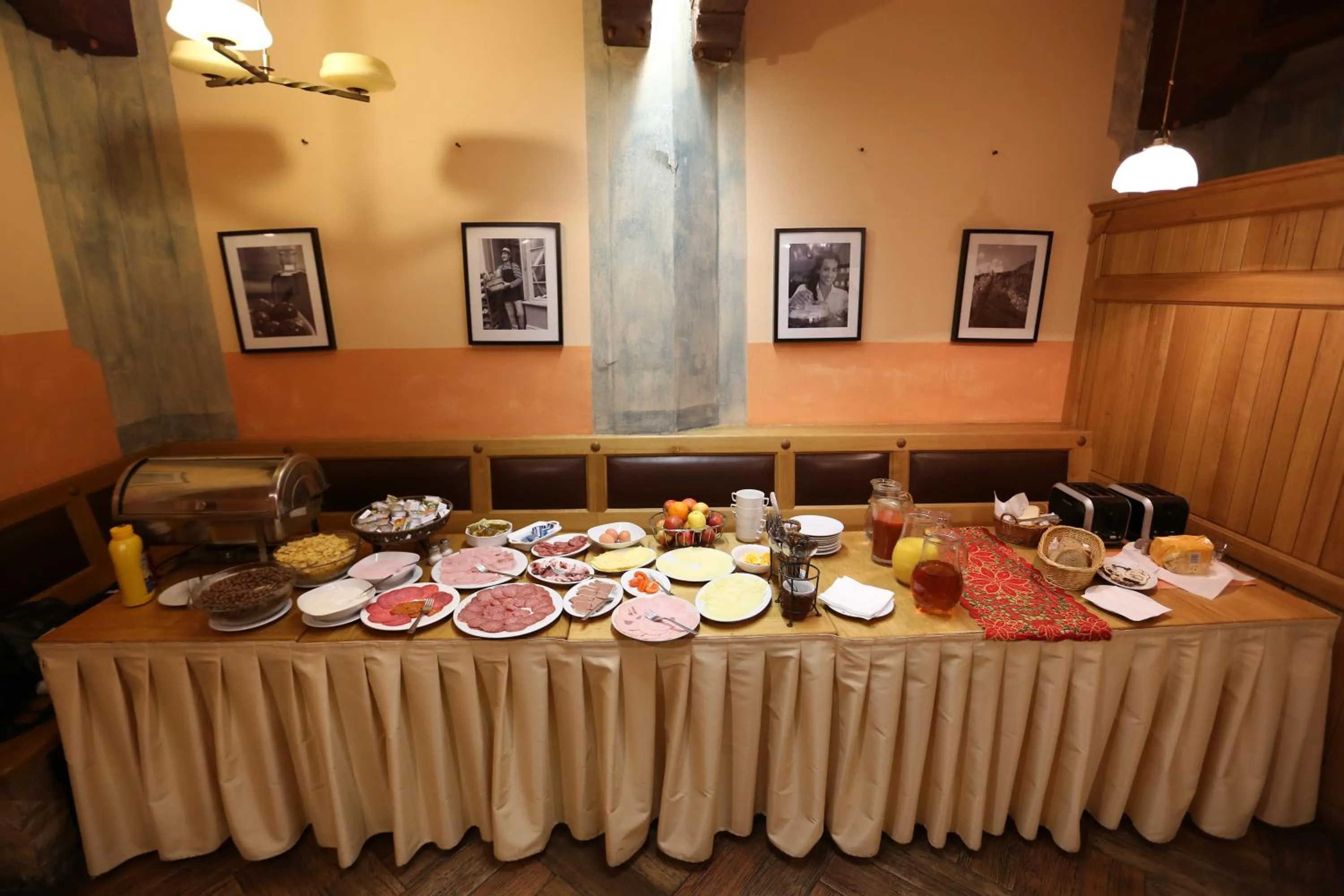 Food and drinks in U Cervene zidle - Red Chair Hotel