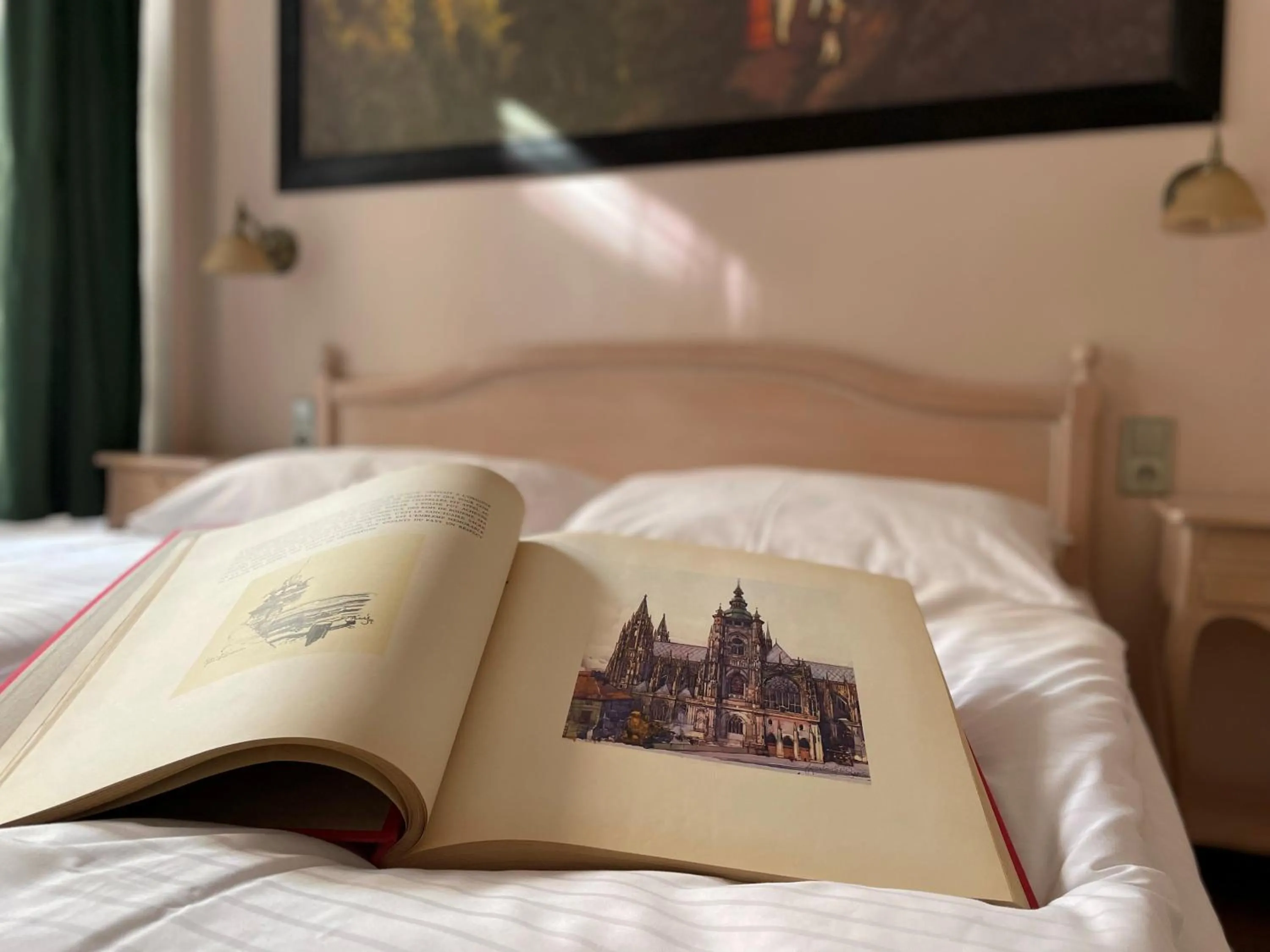 Bed in U Cervene zidle - Red Chair Hotel