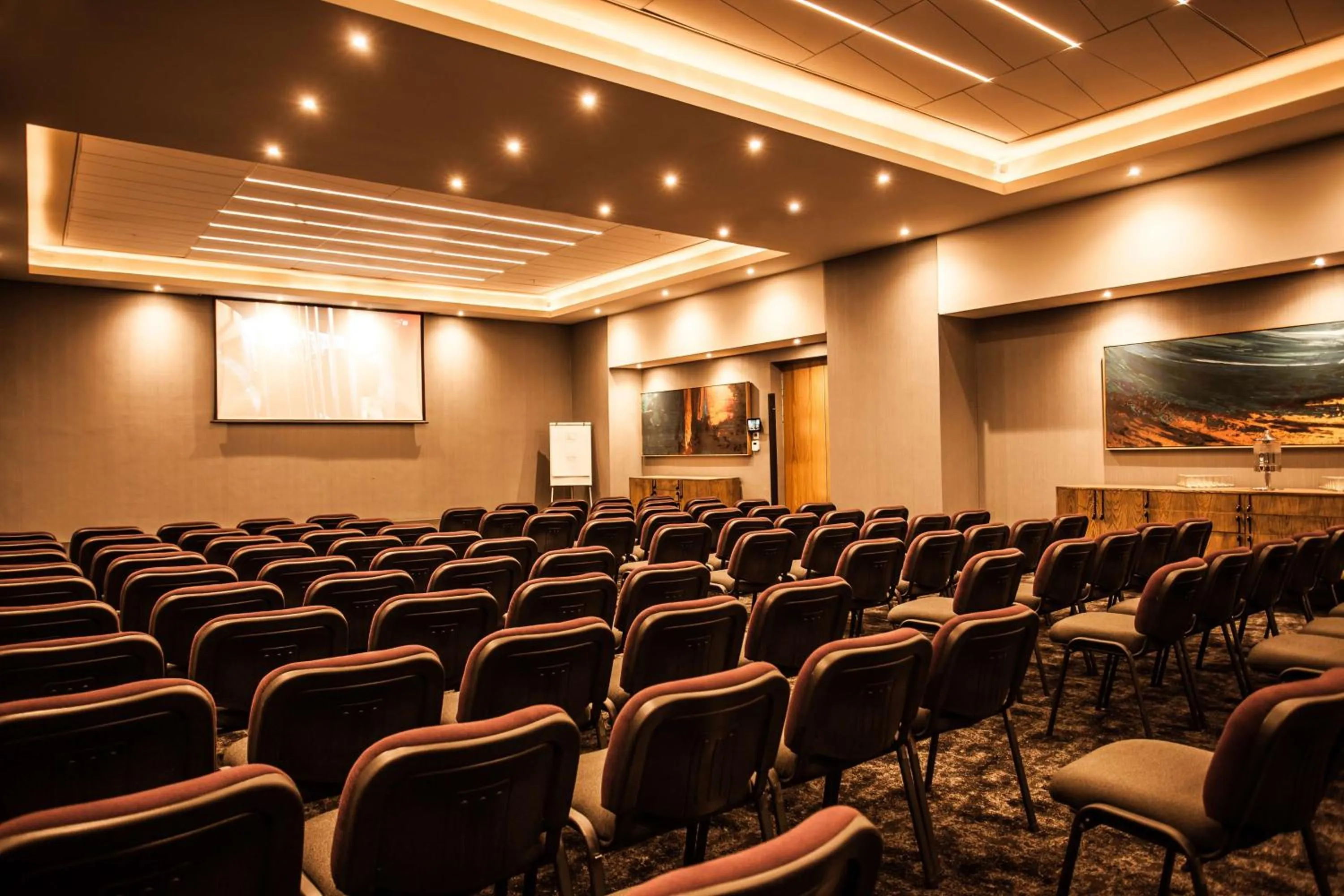 On site in SunSquare Cape Town City Bowl