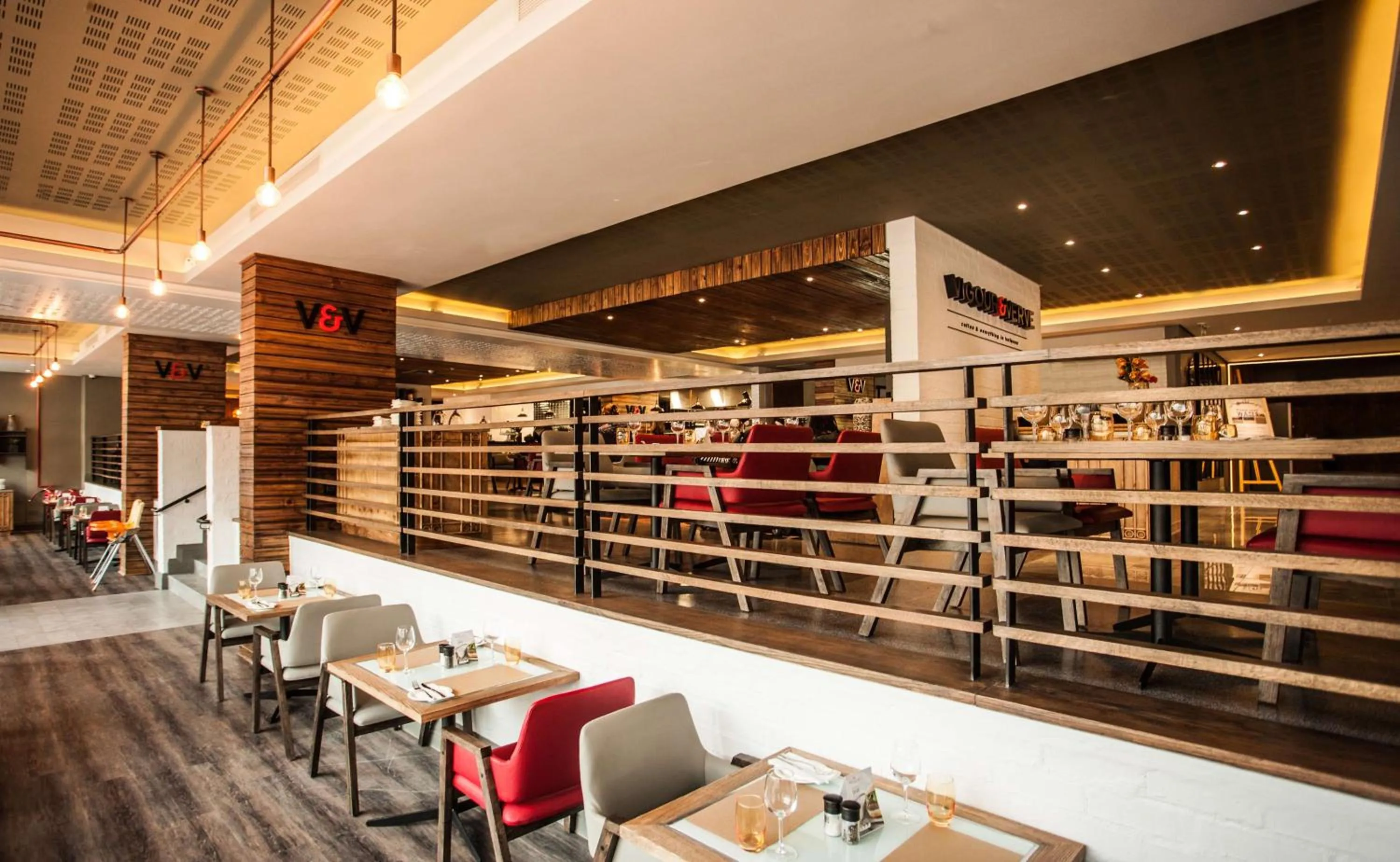 Restaurant/places to eat in SunSquare Cape Town City Bowl