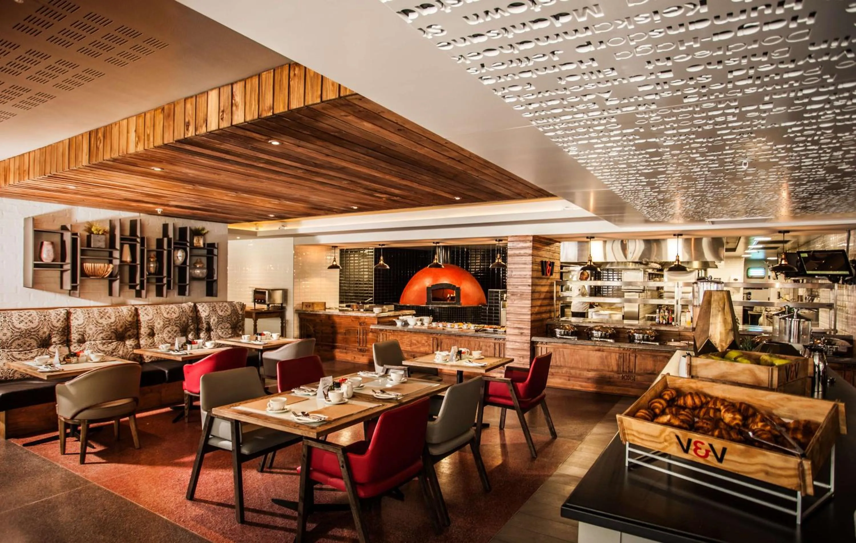 Restaurant/places to eat in SunSquare Cape Town City Bowl