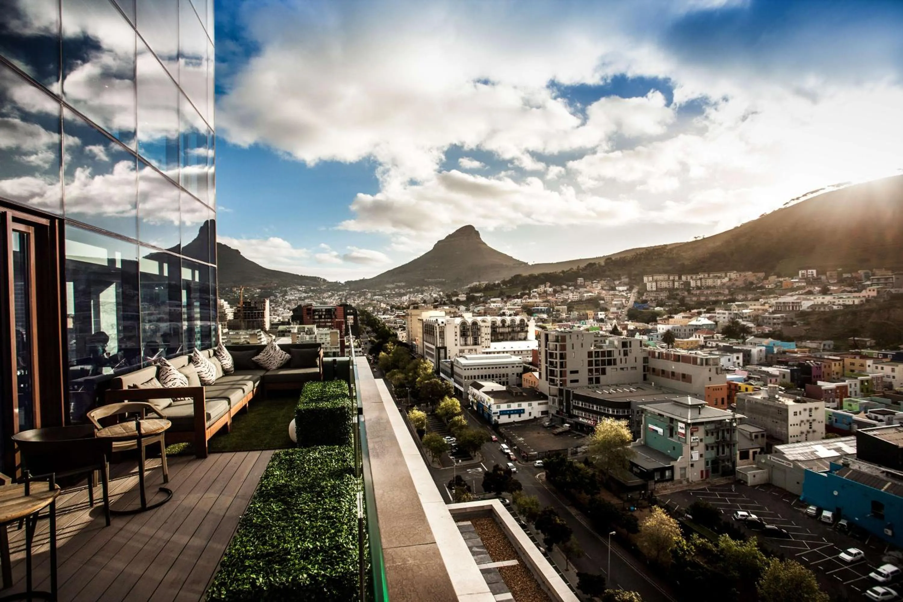 Balcony/Terrace in SunSquare Cape Town City Bowl
