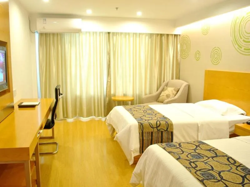 Bed in GreenTree Inn Chizhou High-Speed Railway Station Hotel