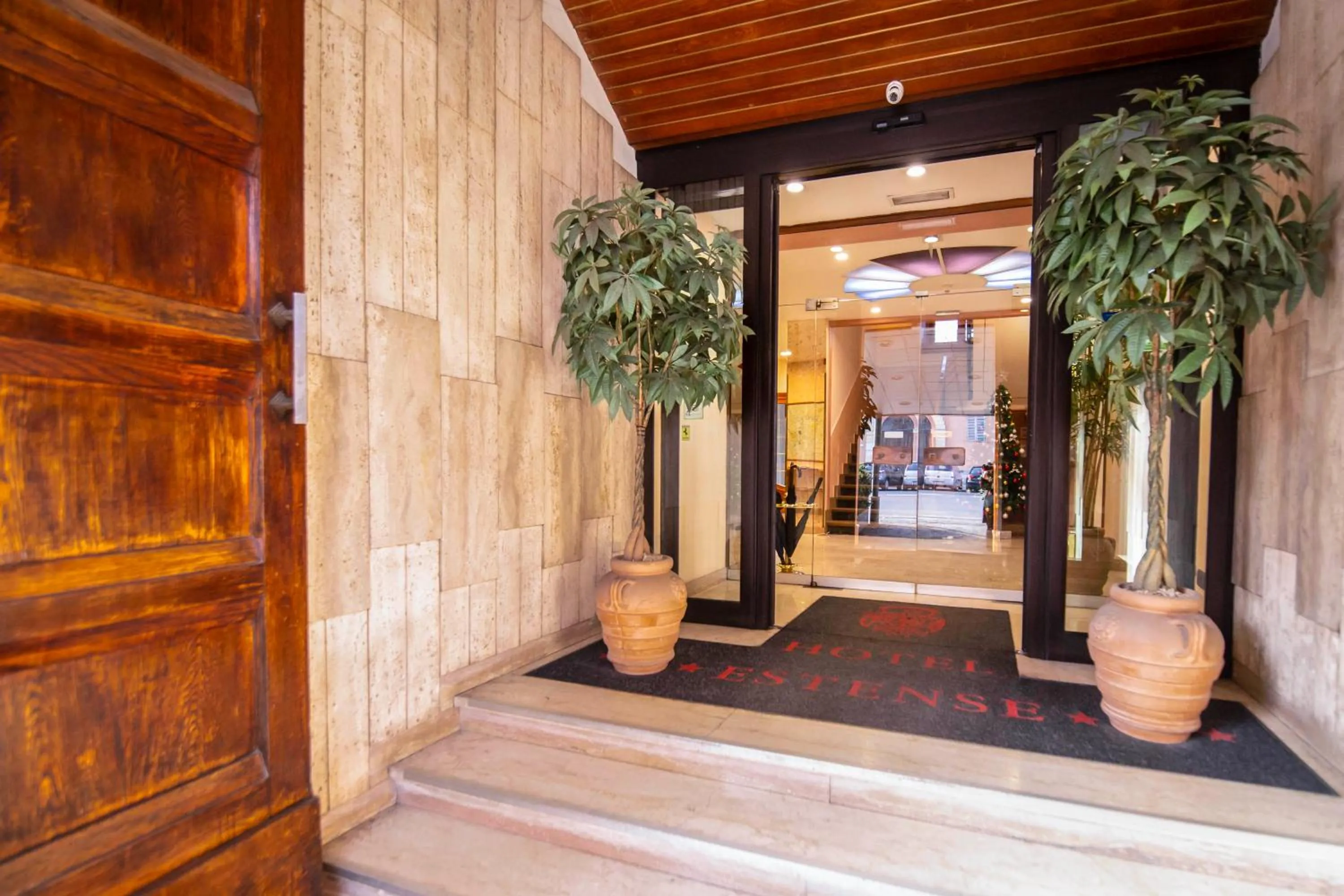 Facade/entrance in Hotel Estense