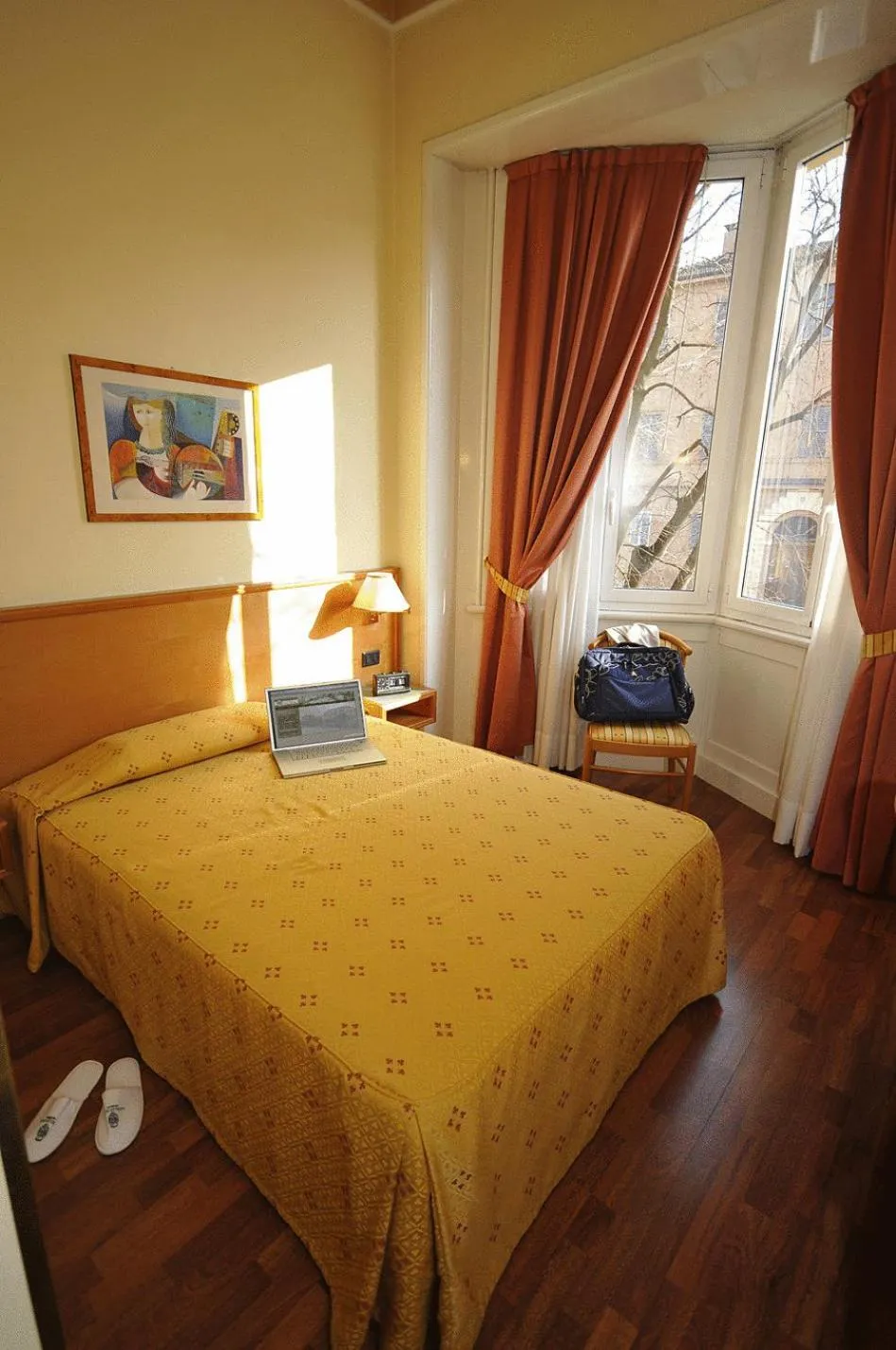 Bed in Hotel Estense