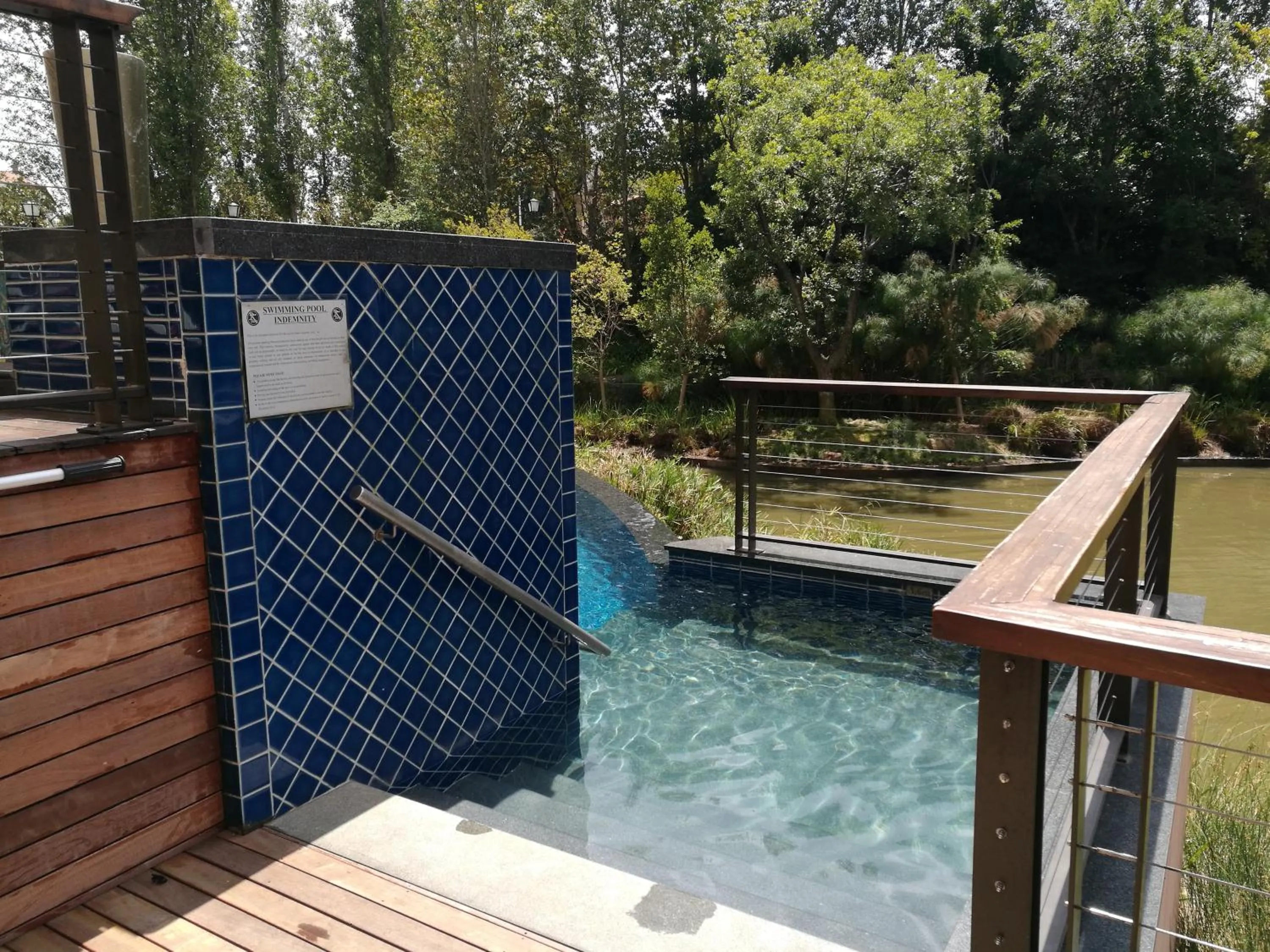 Swimming pool in Pivot Hotel Montecasino