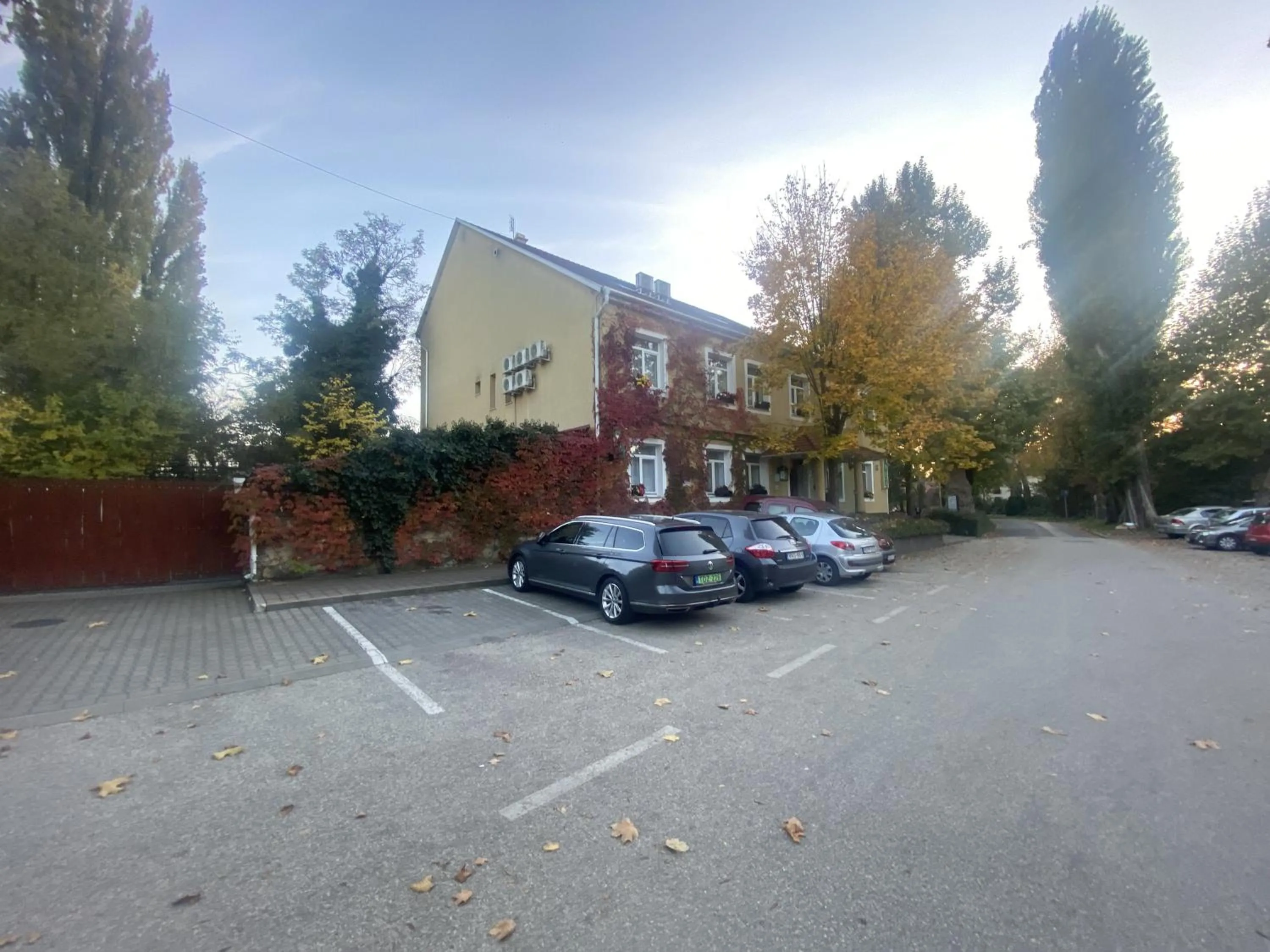 Property building in Hotel Arnold