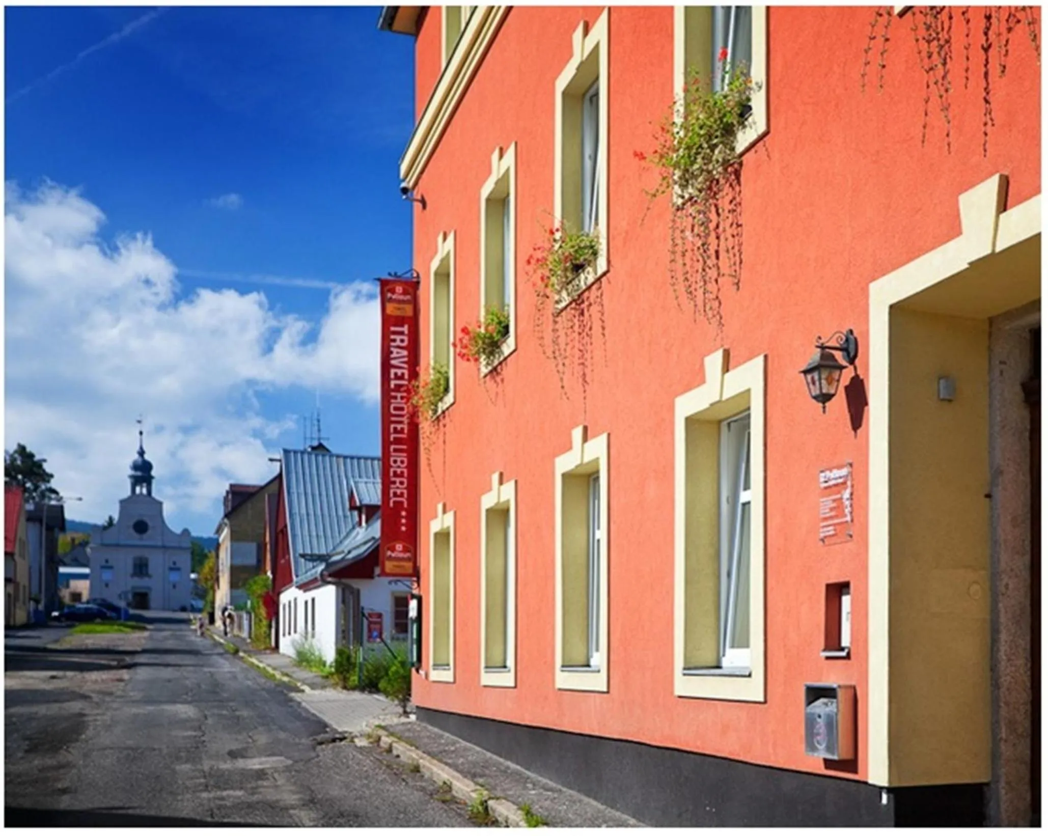 Facade/entrance in Pytloun Wellness Travel Hotel