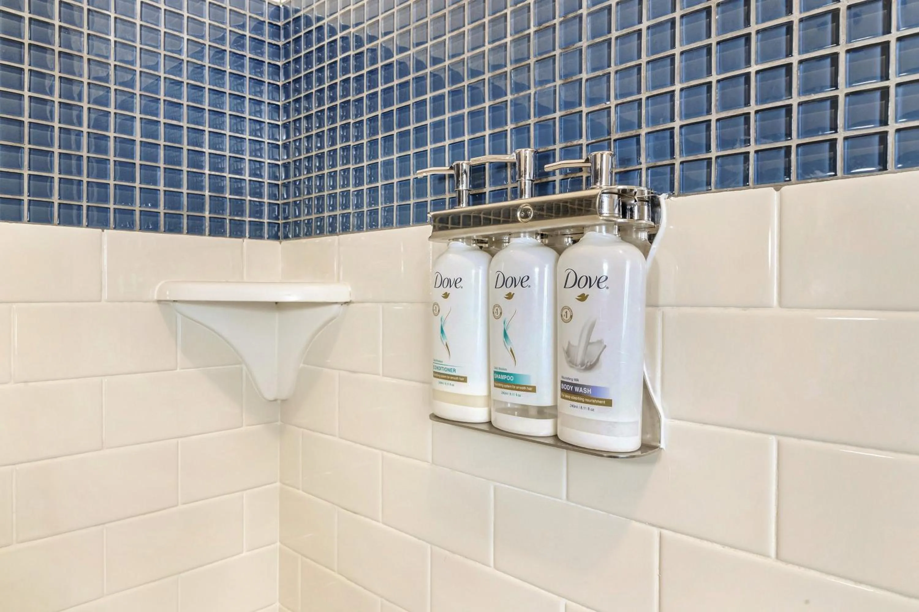 Photo of the whole room in Staybridge Suites Tyler University Area by IHG