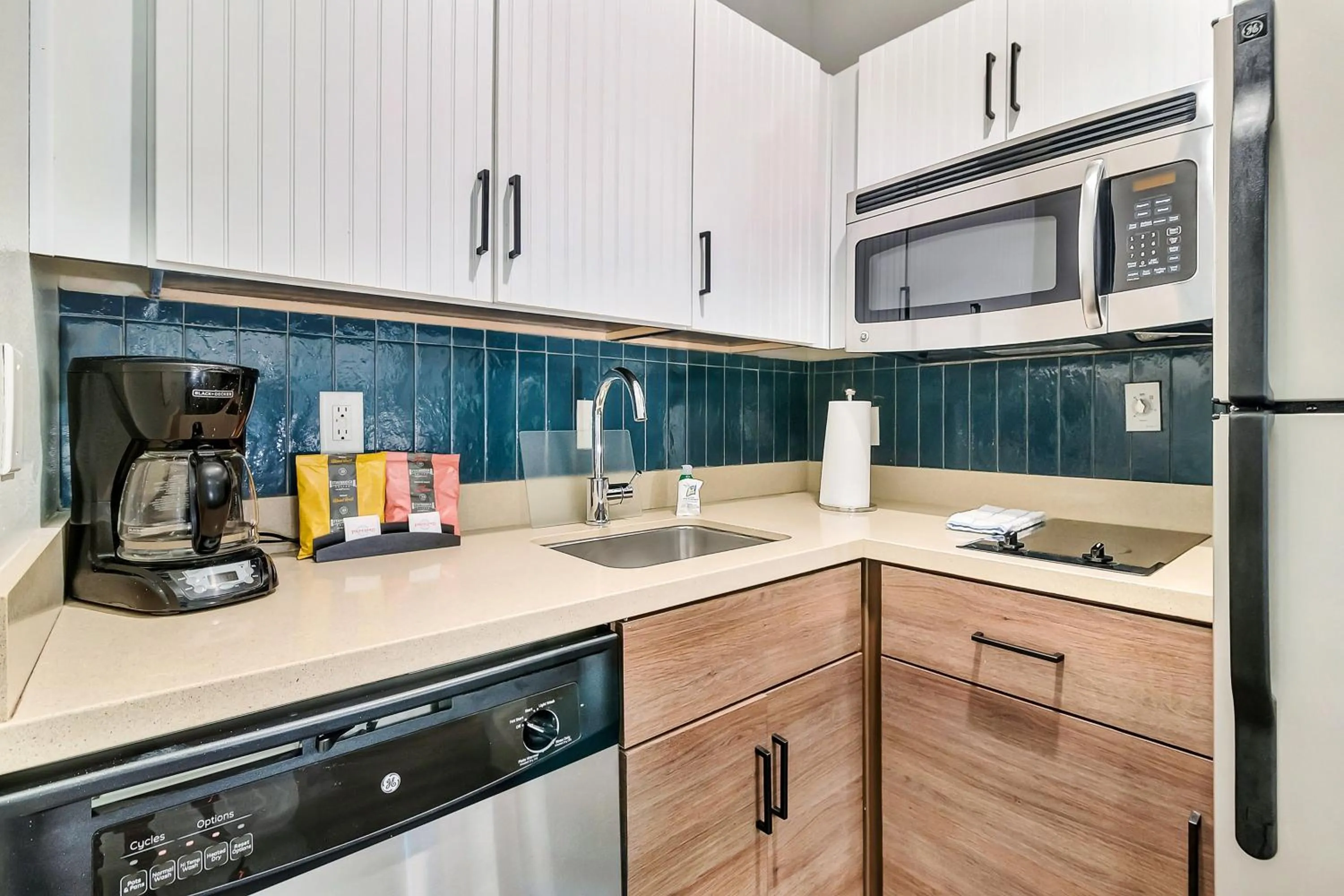 Photo of the whole room in Staybridge Suites Tyler University Area by IHG