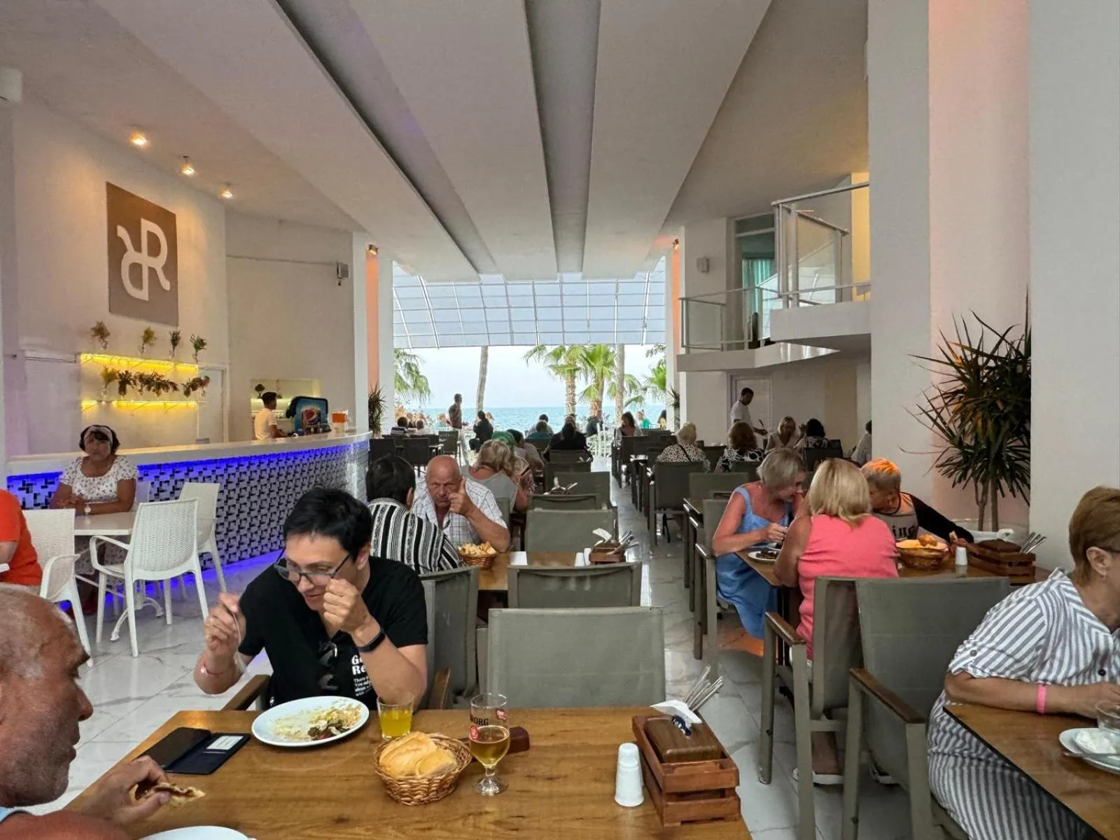 Restaurant/places to eat in Olimpos Beach Hotel by RRH&R