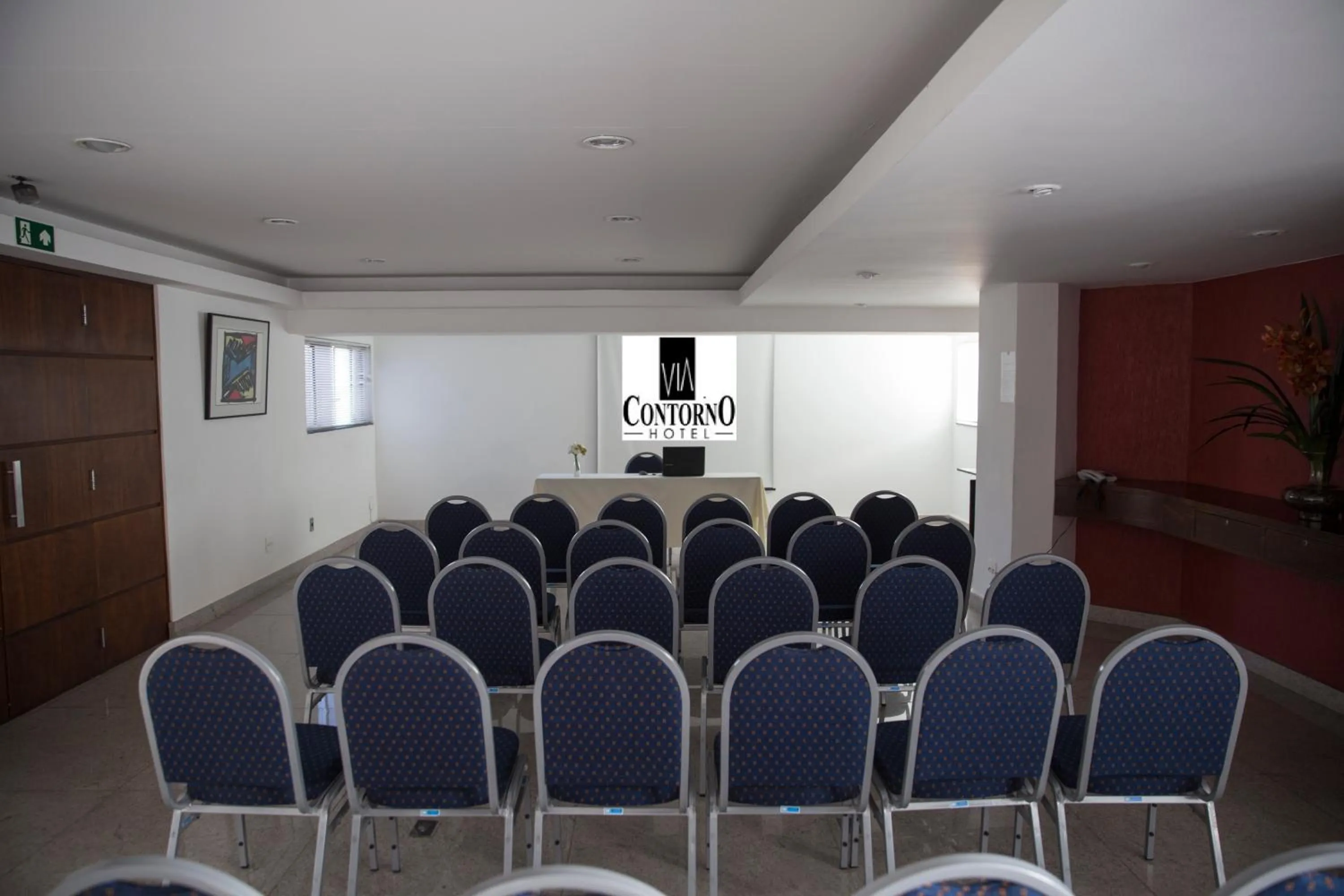 Business facilities in Via Contorno Hotel