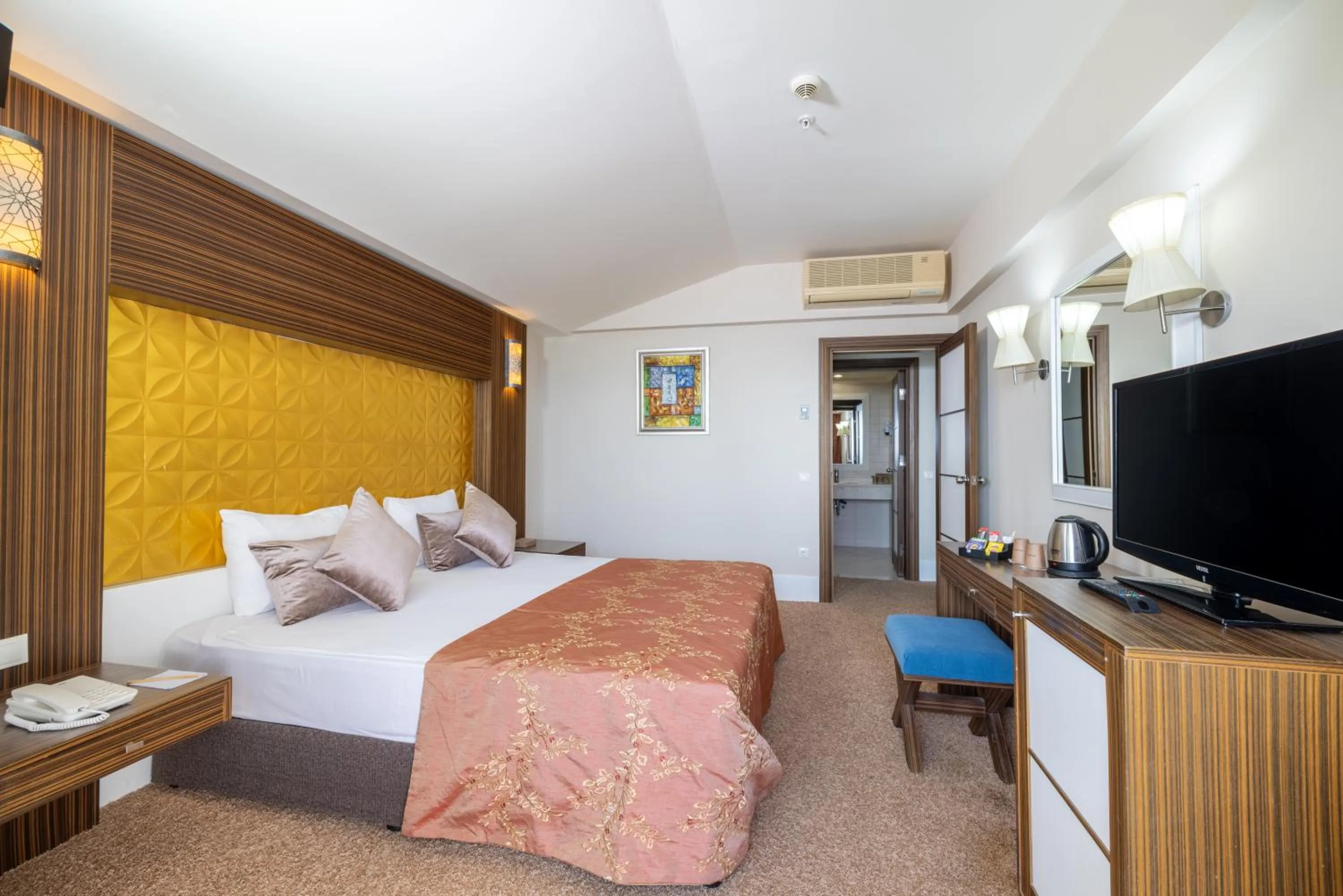 Property building, Bed in Crystal Family Comfort Collection - Ultimate All Inclusive