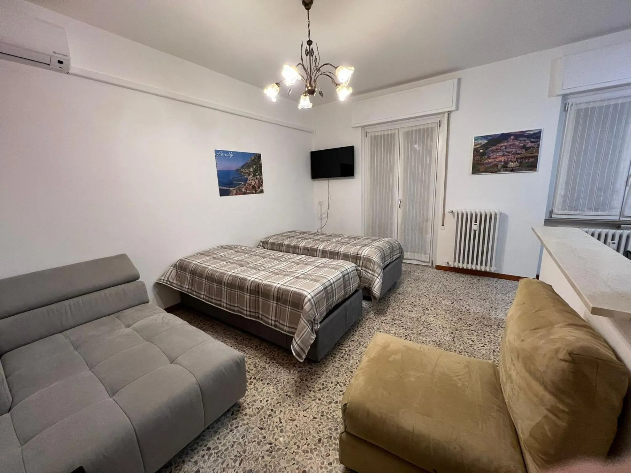 Bed in Macloud pub B&B