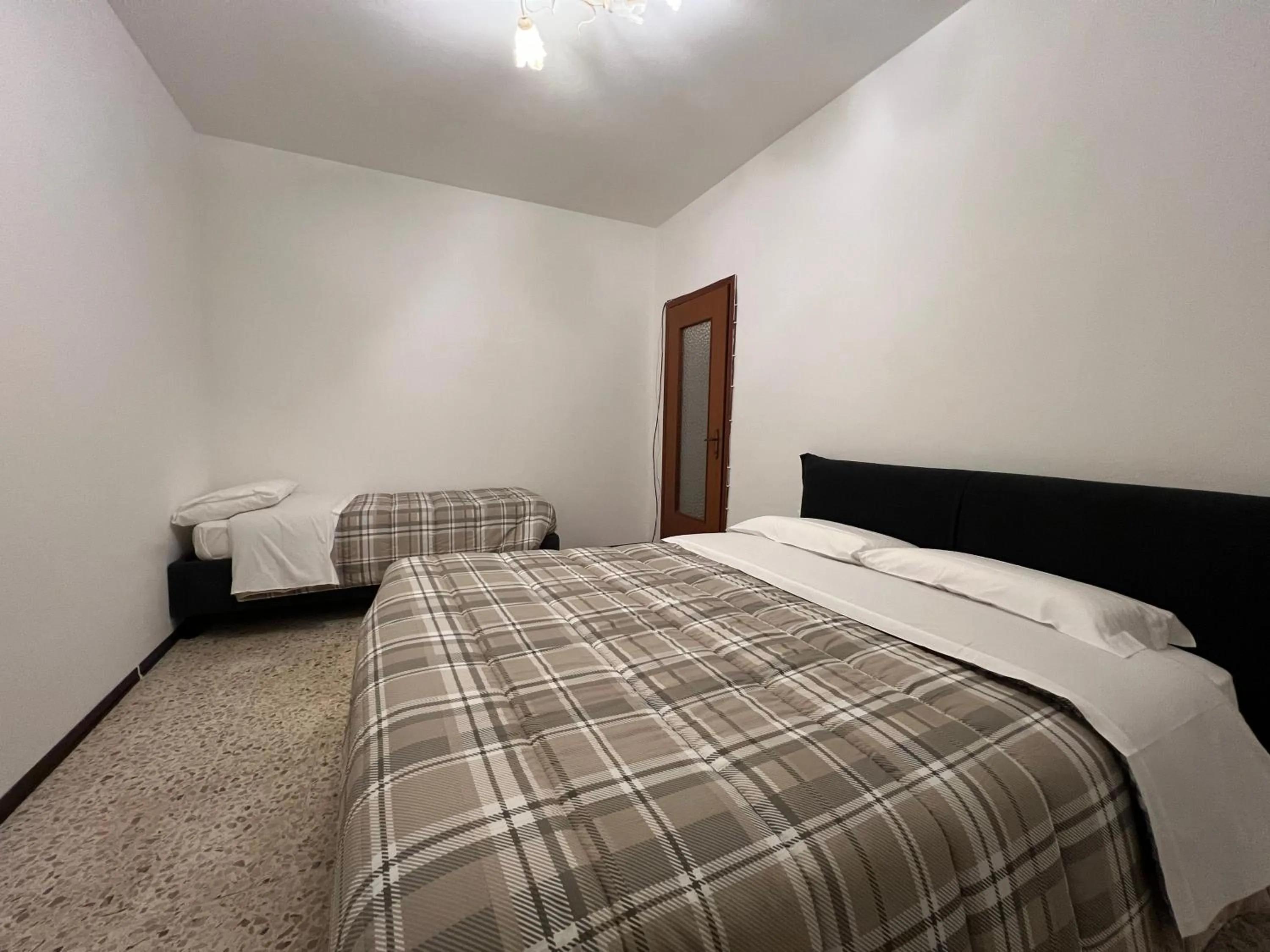 Bed in Macloud pub B&B