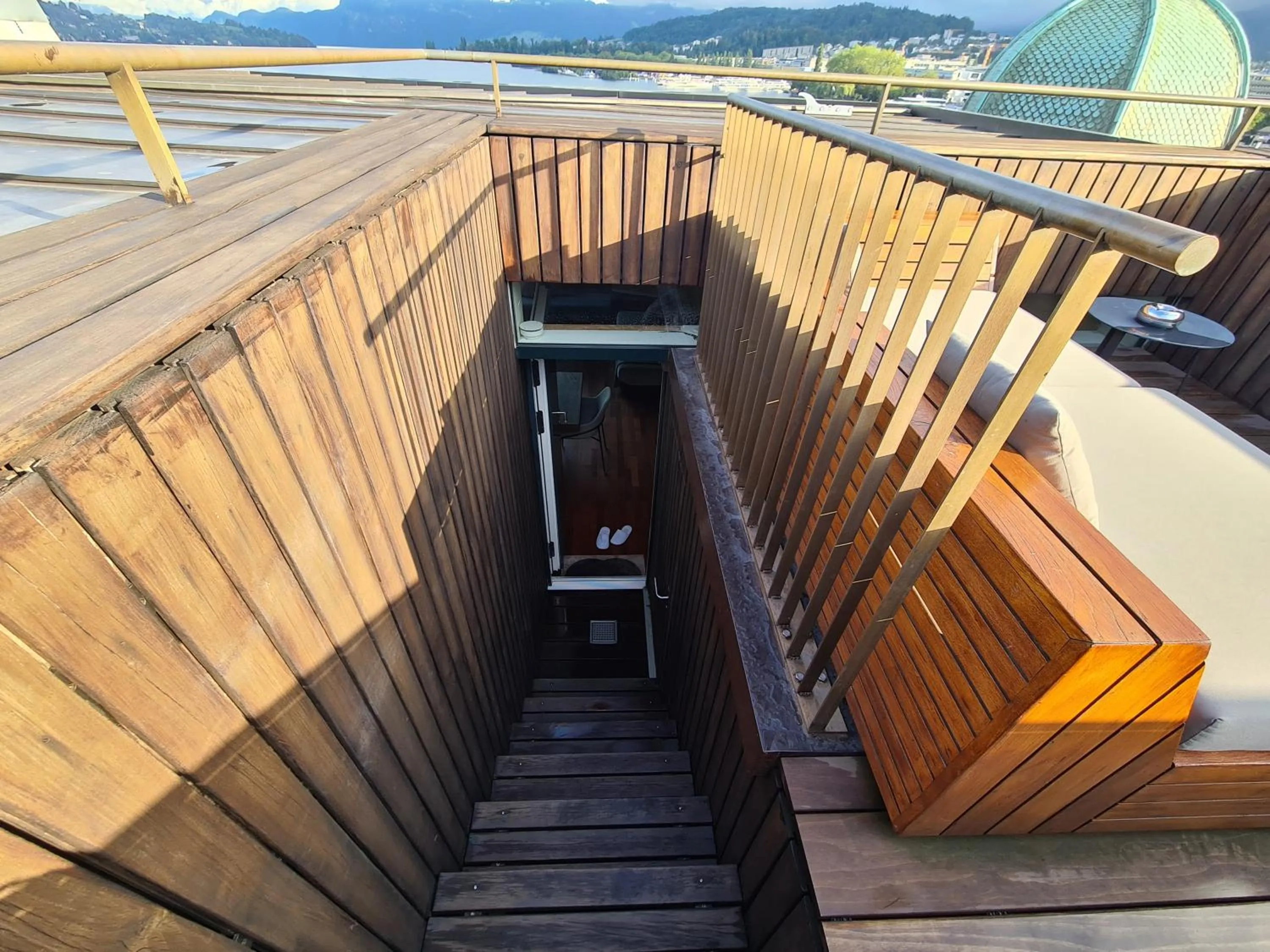 Balcony/Terrace in Lucerne Lake View Apartments