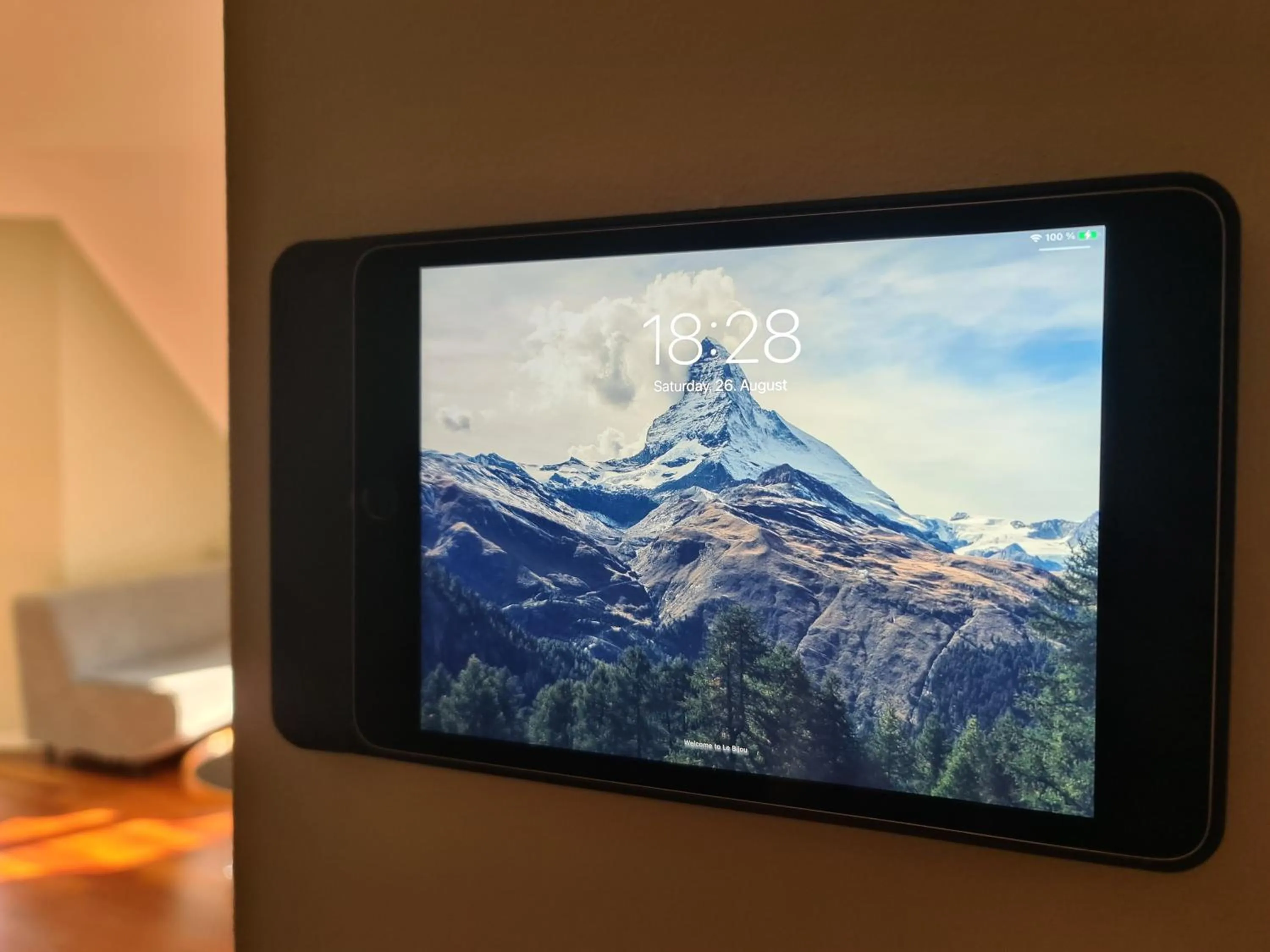 TV and multimedia in Lucerne Lake View Apartments