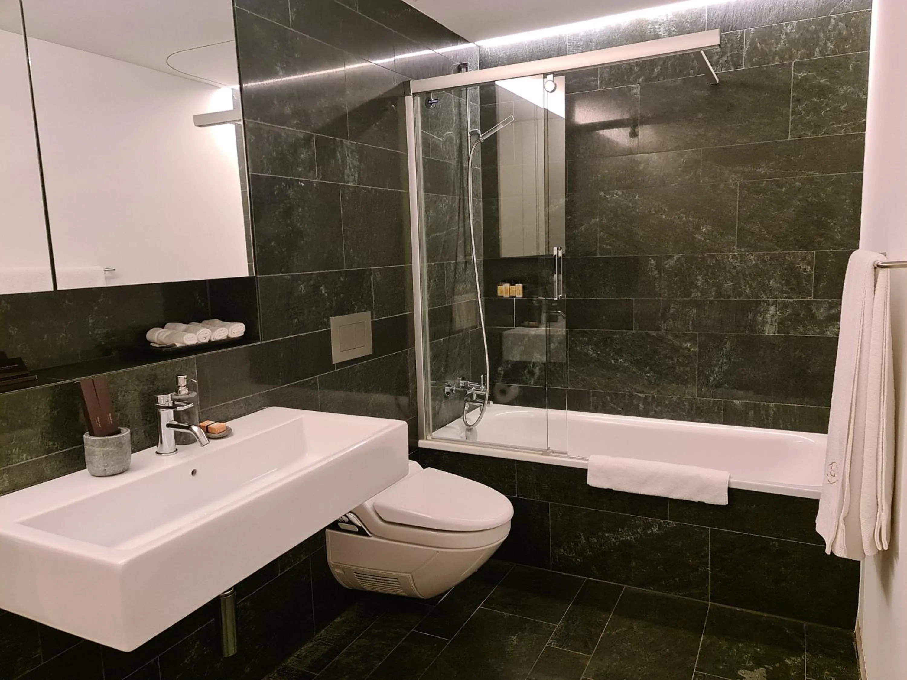 Bathroom in Lucerne Lake View Apartments