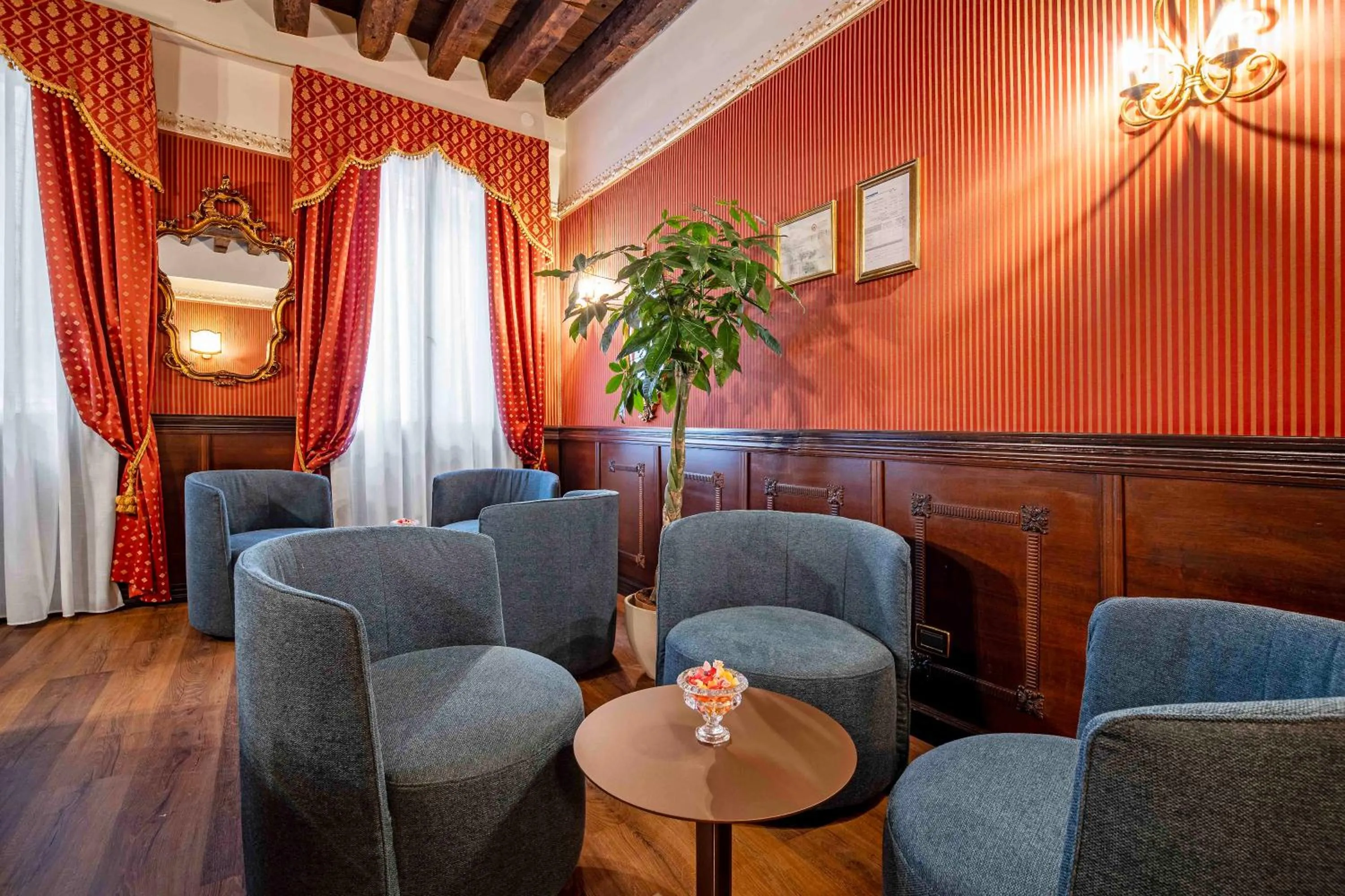 Seating area in Ca' Morosini