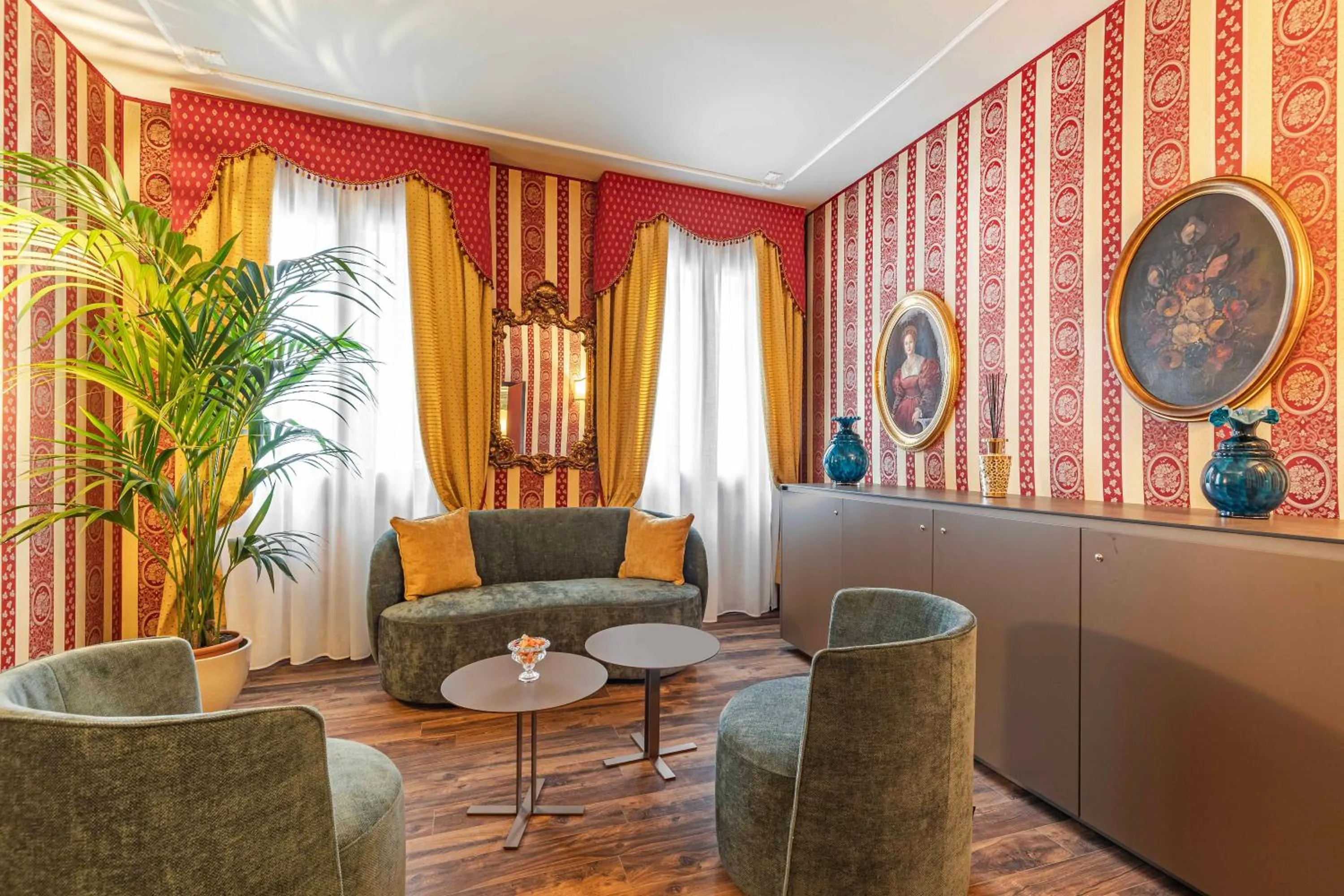 Seating area in Ca' Morosini