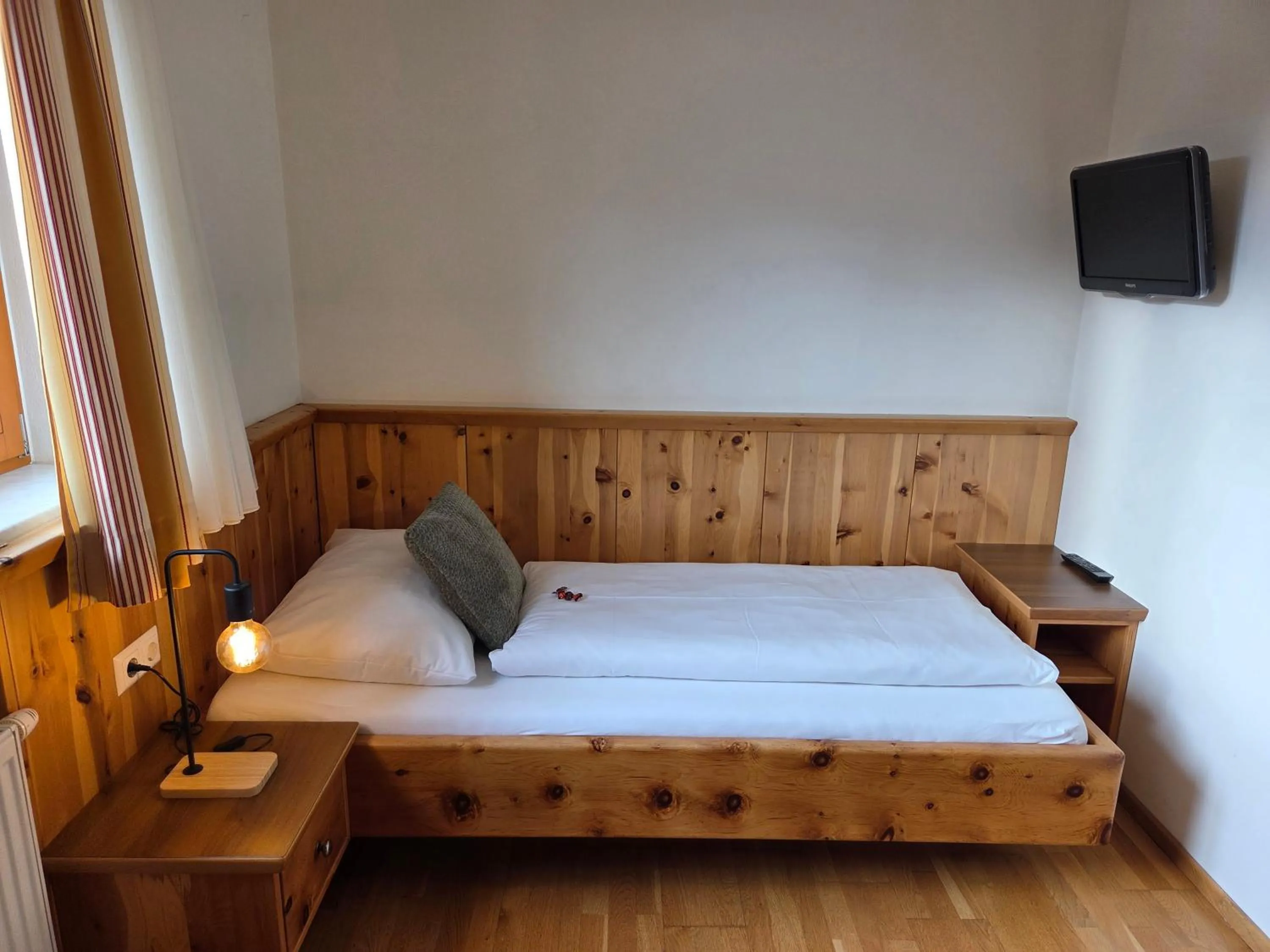 Bedroom, Bed in Hotel Restaurant Raunig