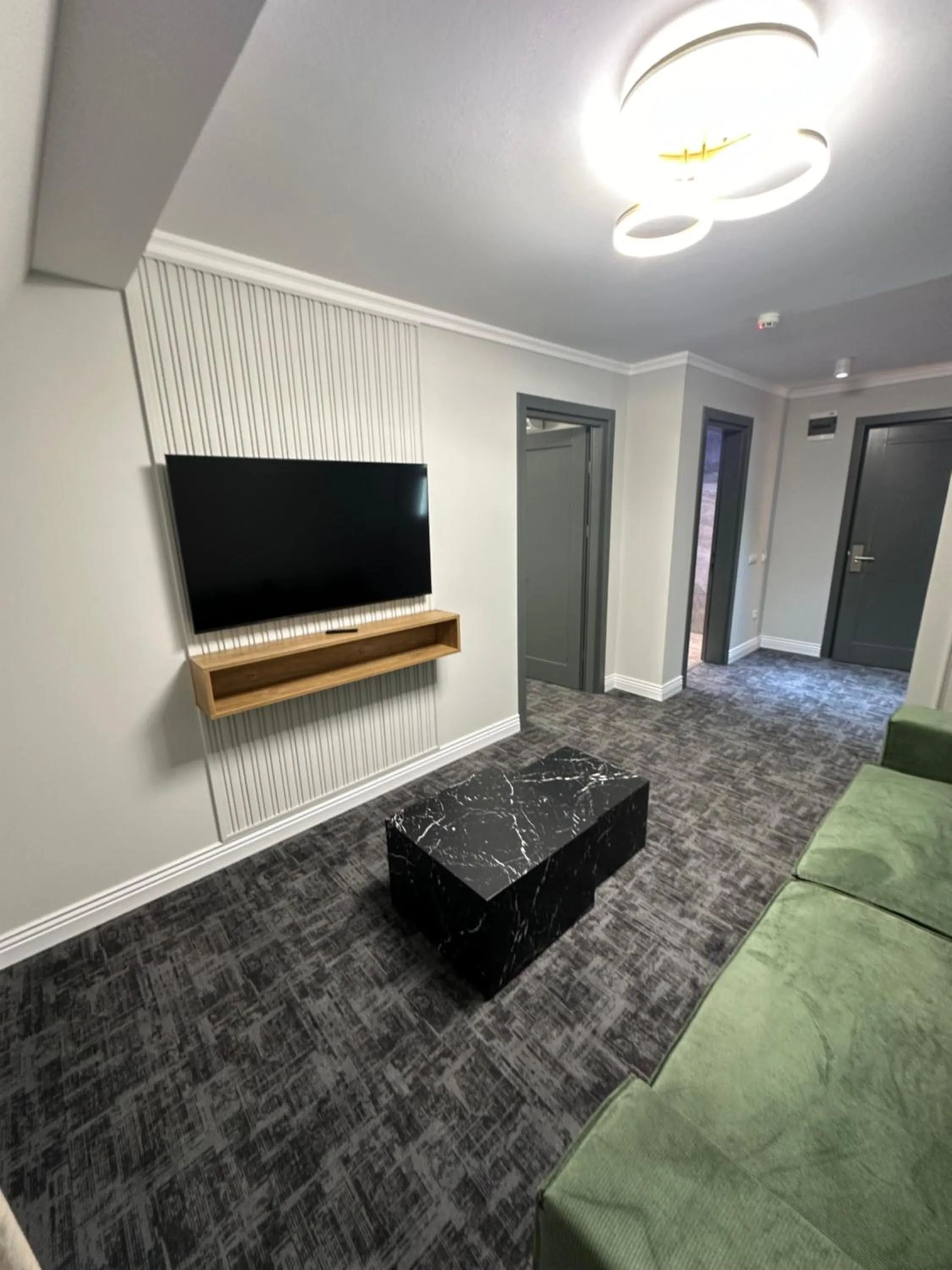 TV and multimedia in Hotel Zamca Suceava