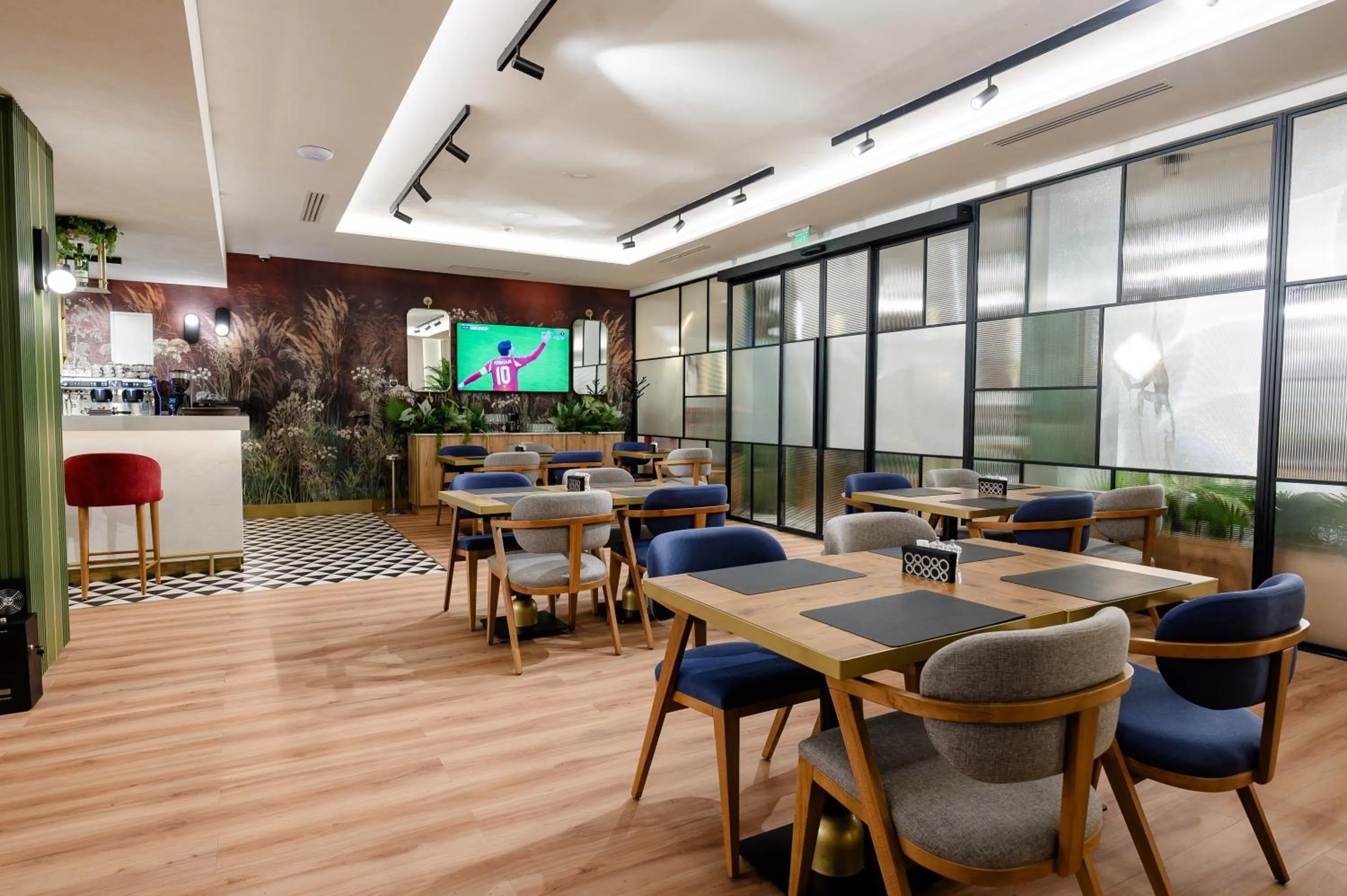 Restaurant/places to eat in Hotel Zamca Suceava